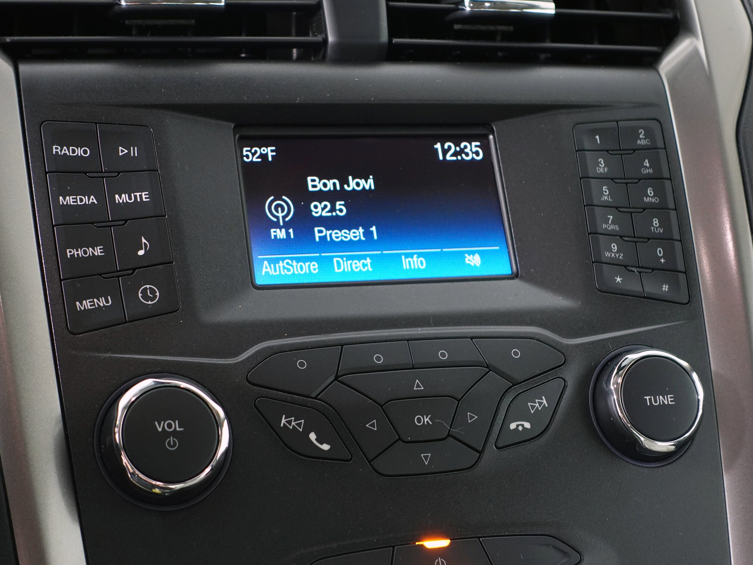 2019 Ford Fusion S photo 4