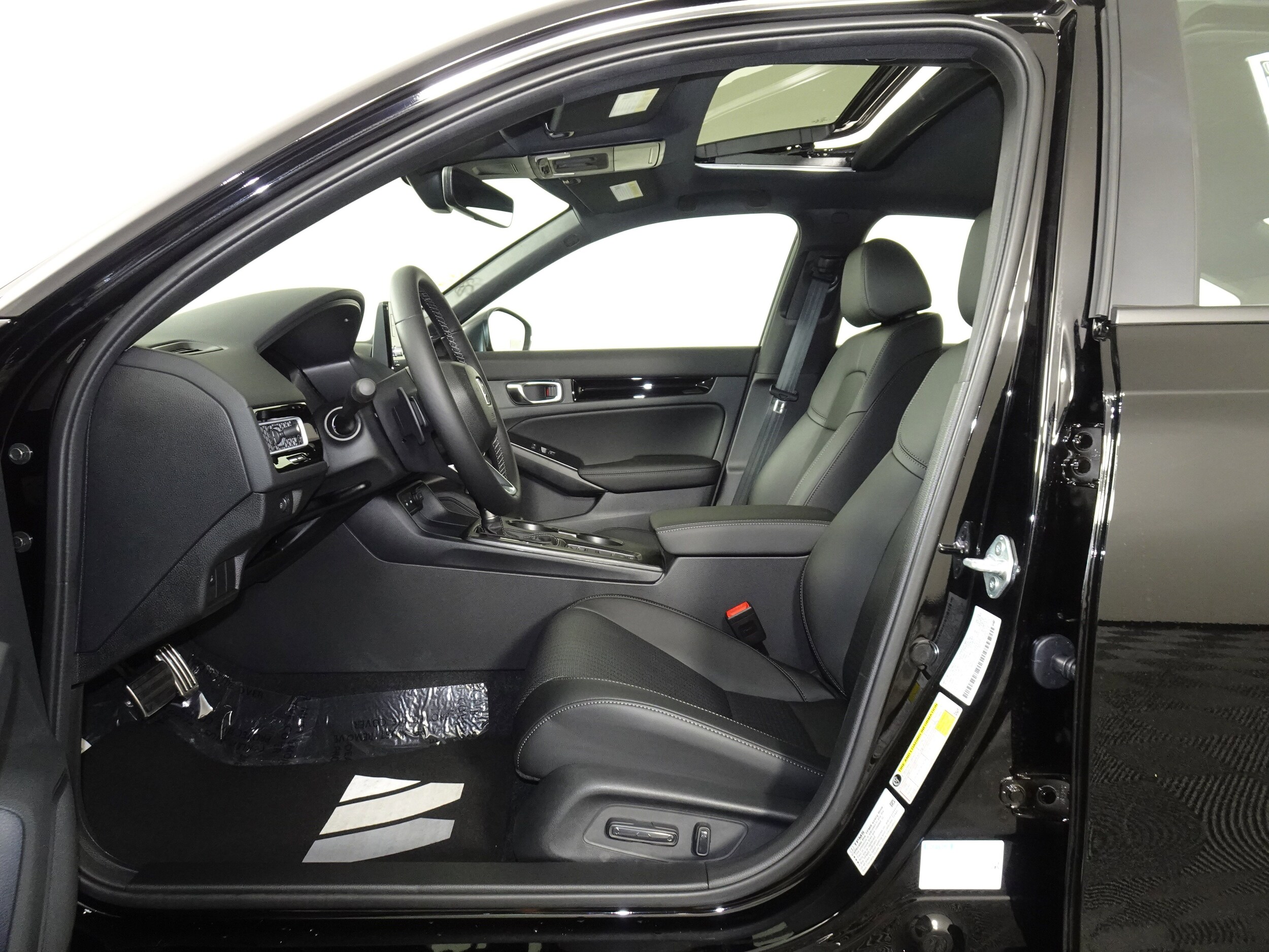 2026 Honda Civic Hybrid Sport Touring photo 4