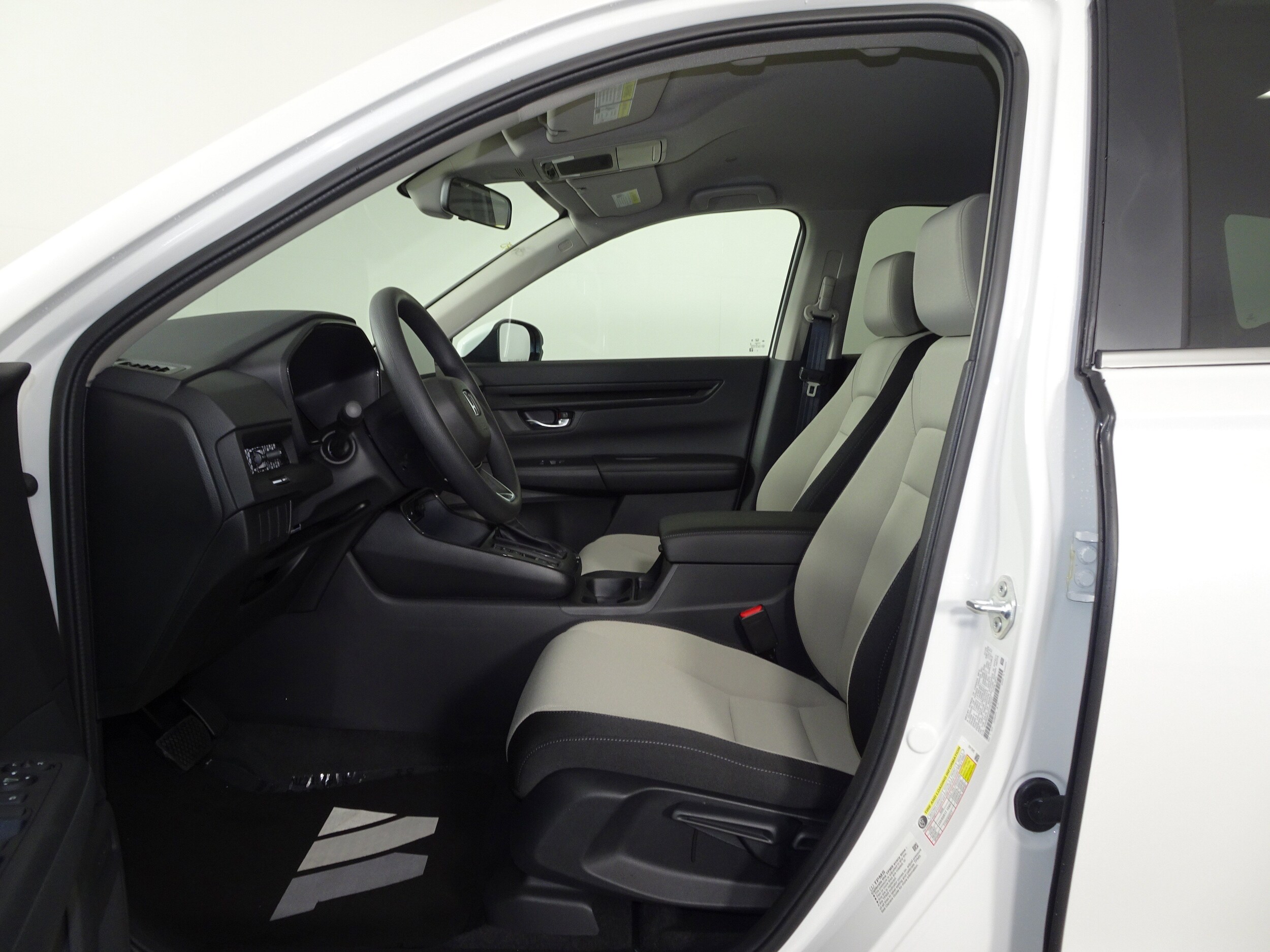 2026 Honda CR-V LX photo 4