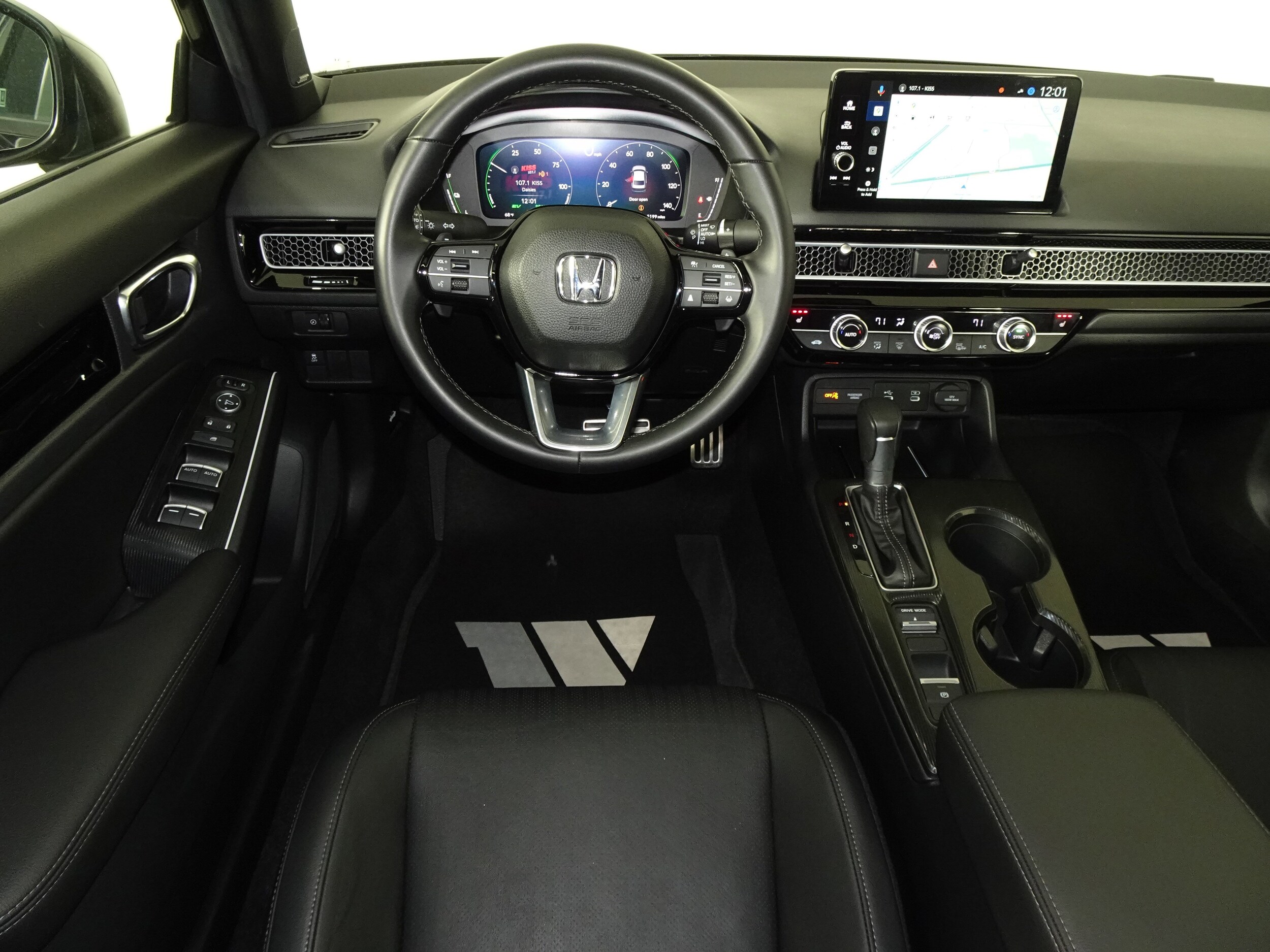 2025 Honda Civic Sport Touring photo 4