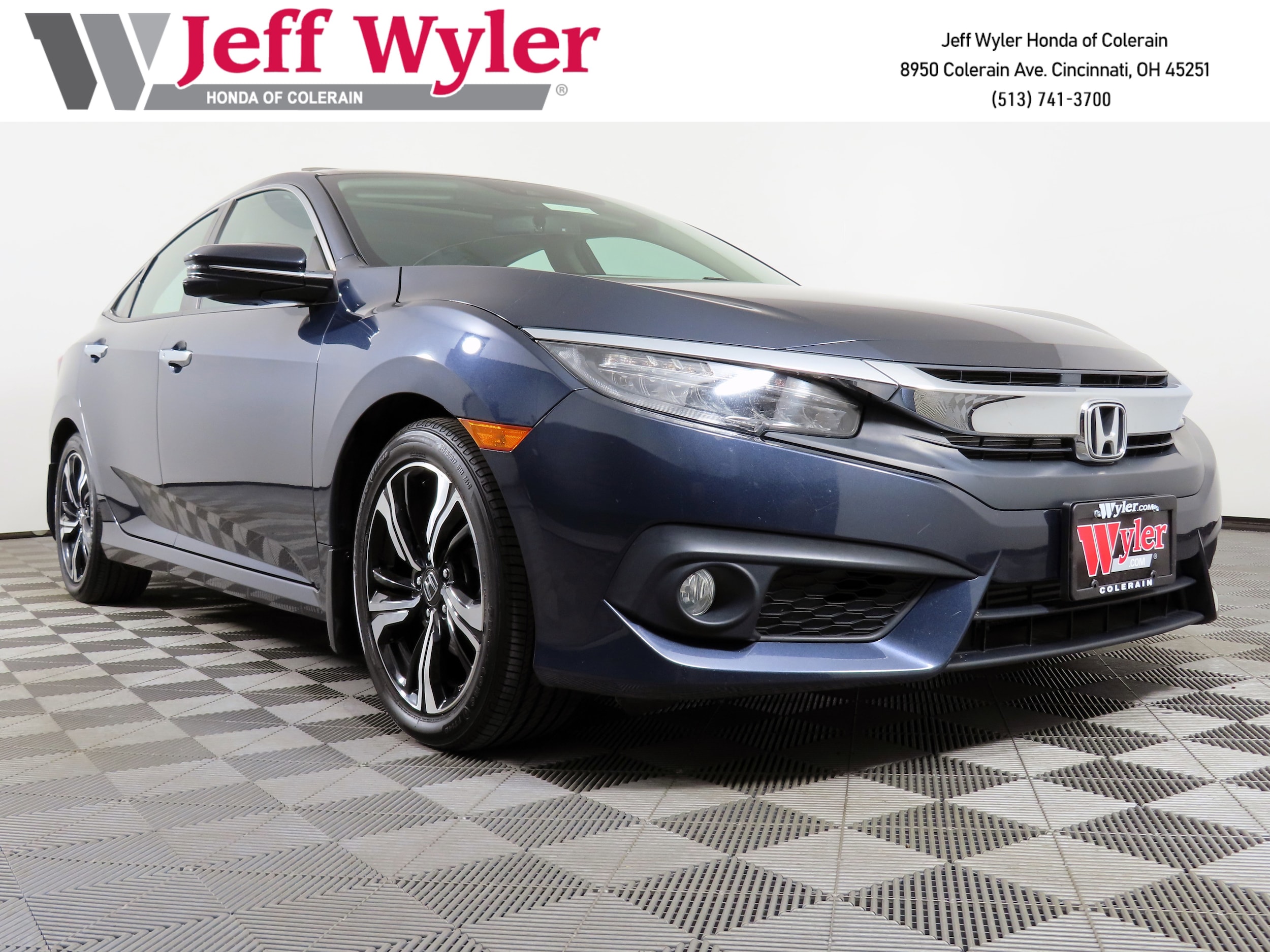 2016 Honda Civic Touring's photo