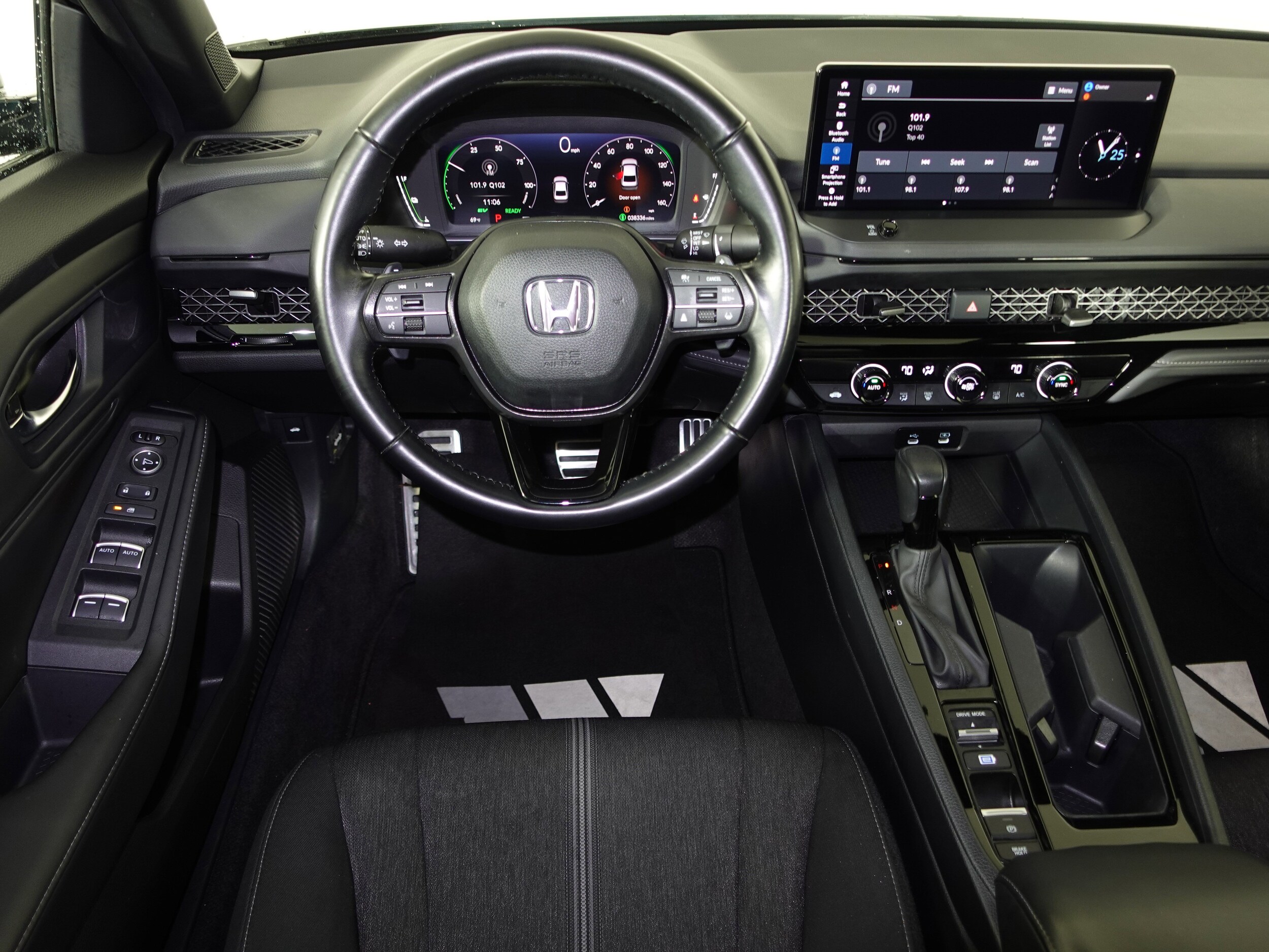 2023 Honda Accord Hybrid Sport photo 3