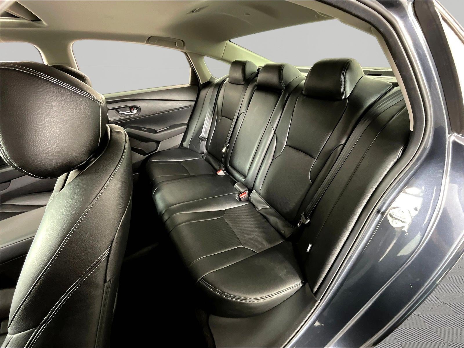 2025 Honda Accord SE - Photo 25