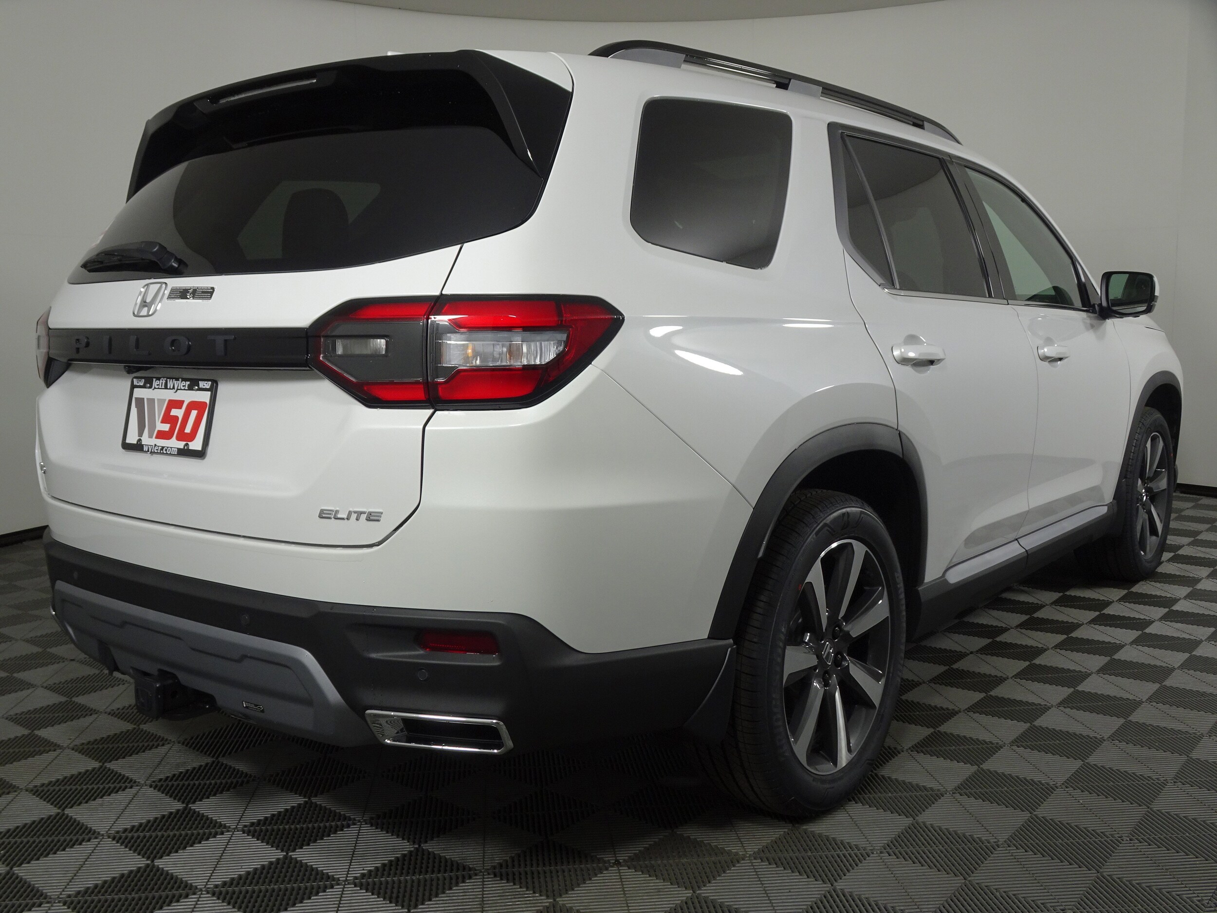 2025 Honda Pilot Elite photo 3