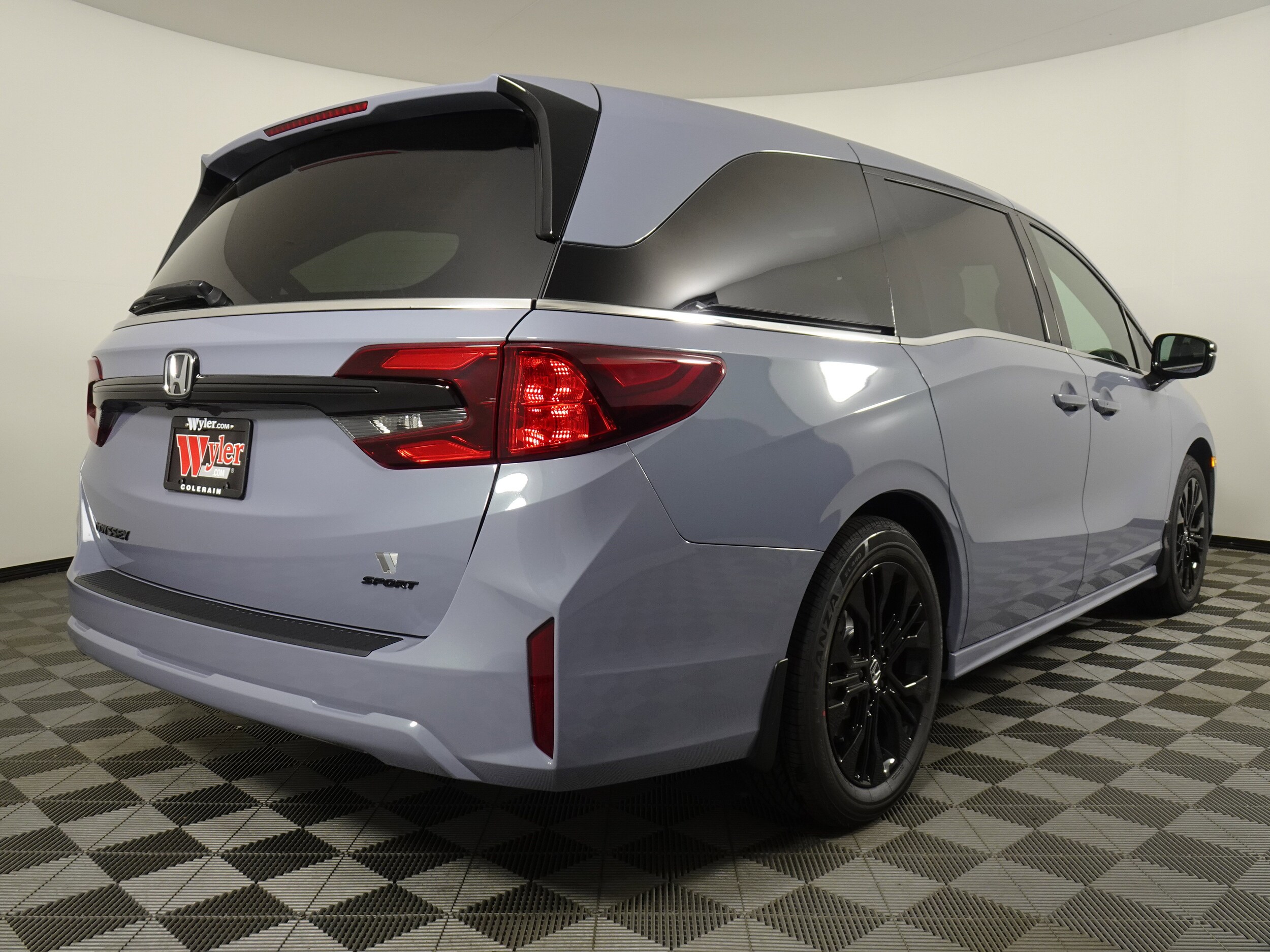 2026 Honda Odyssey photo 3