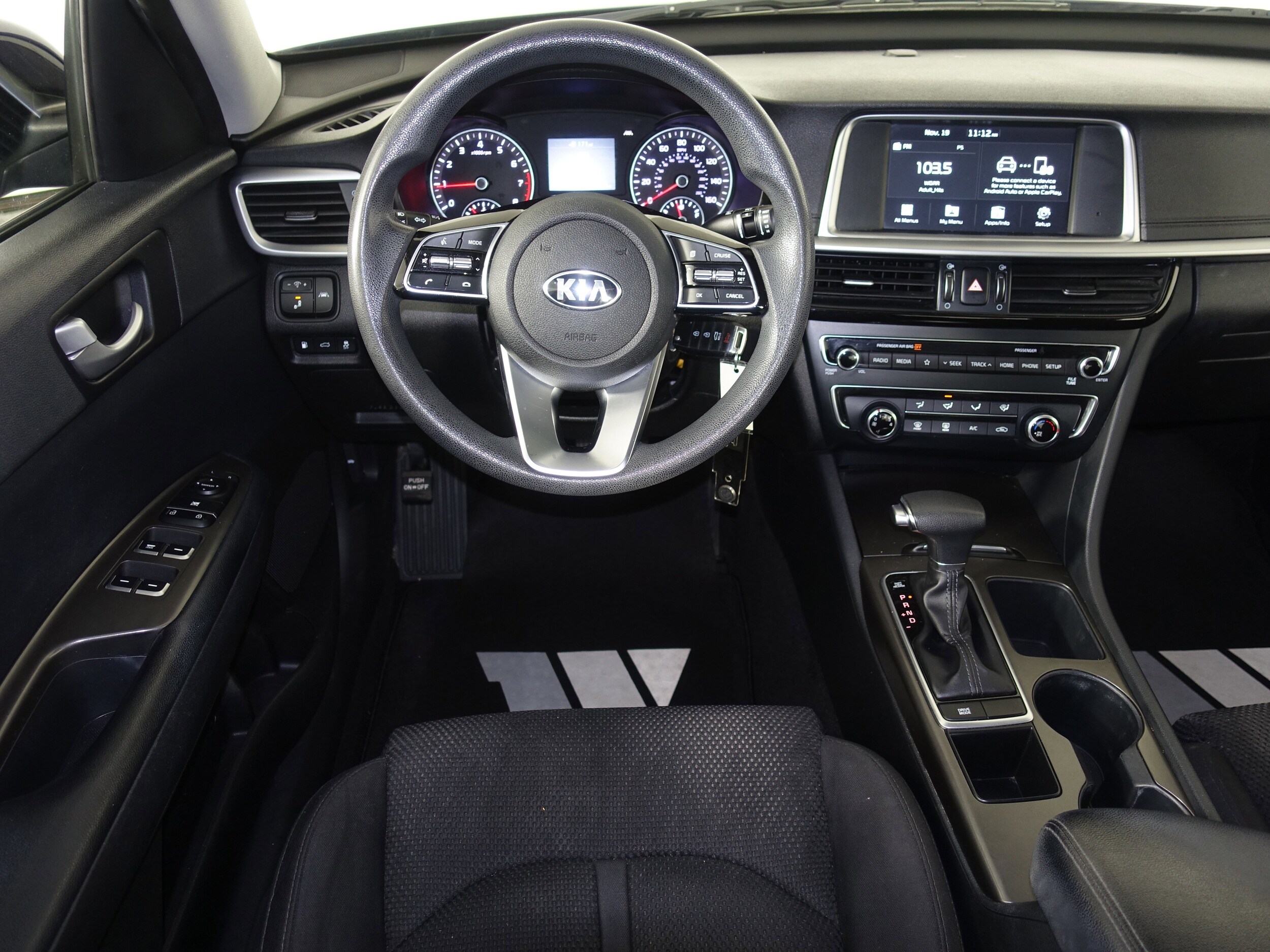 2019 Kia Optima LX photo 4