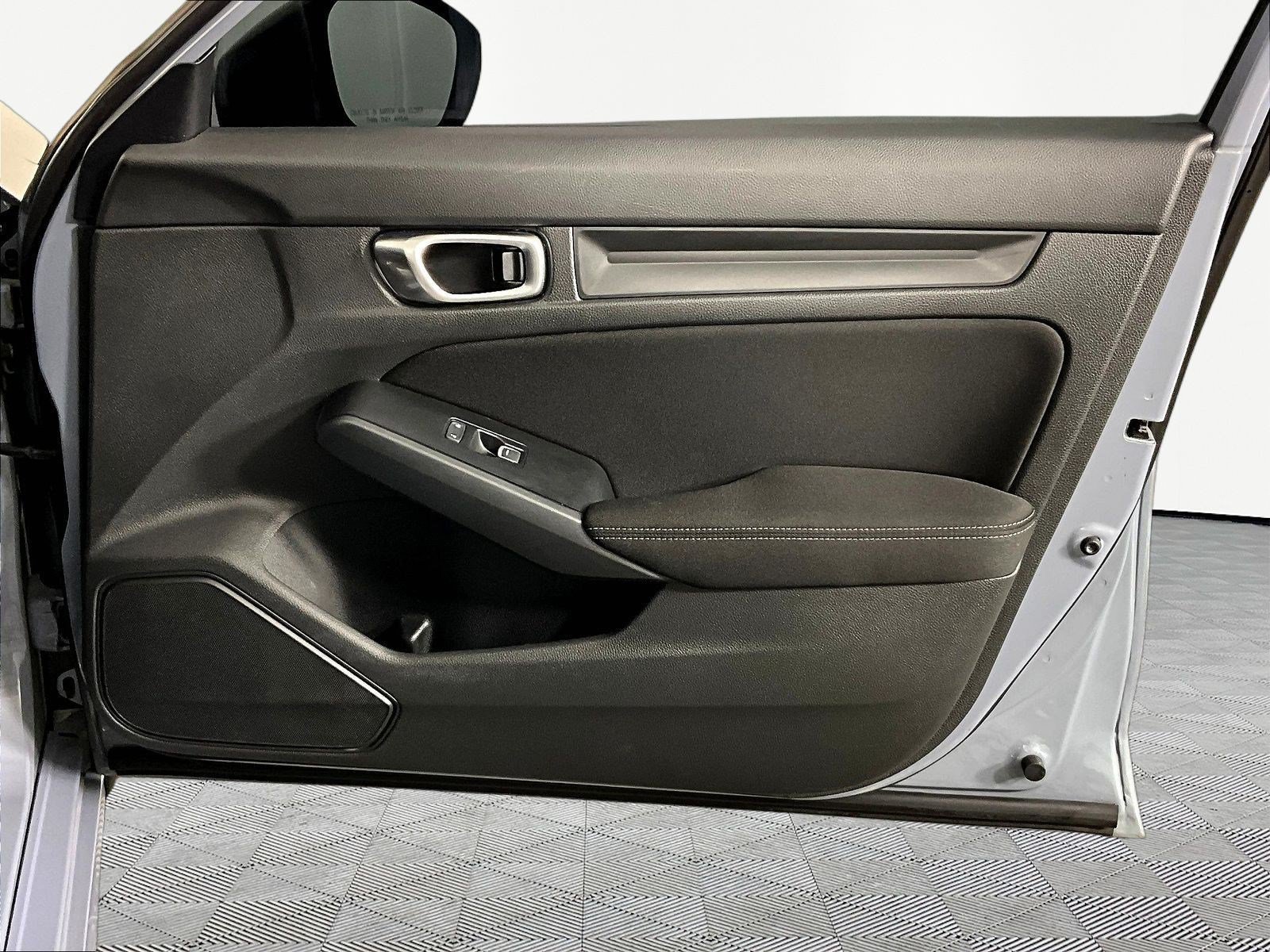 2024 Honda Civic Sport - Photo 30