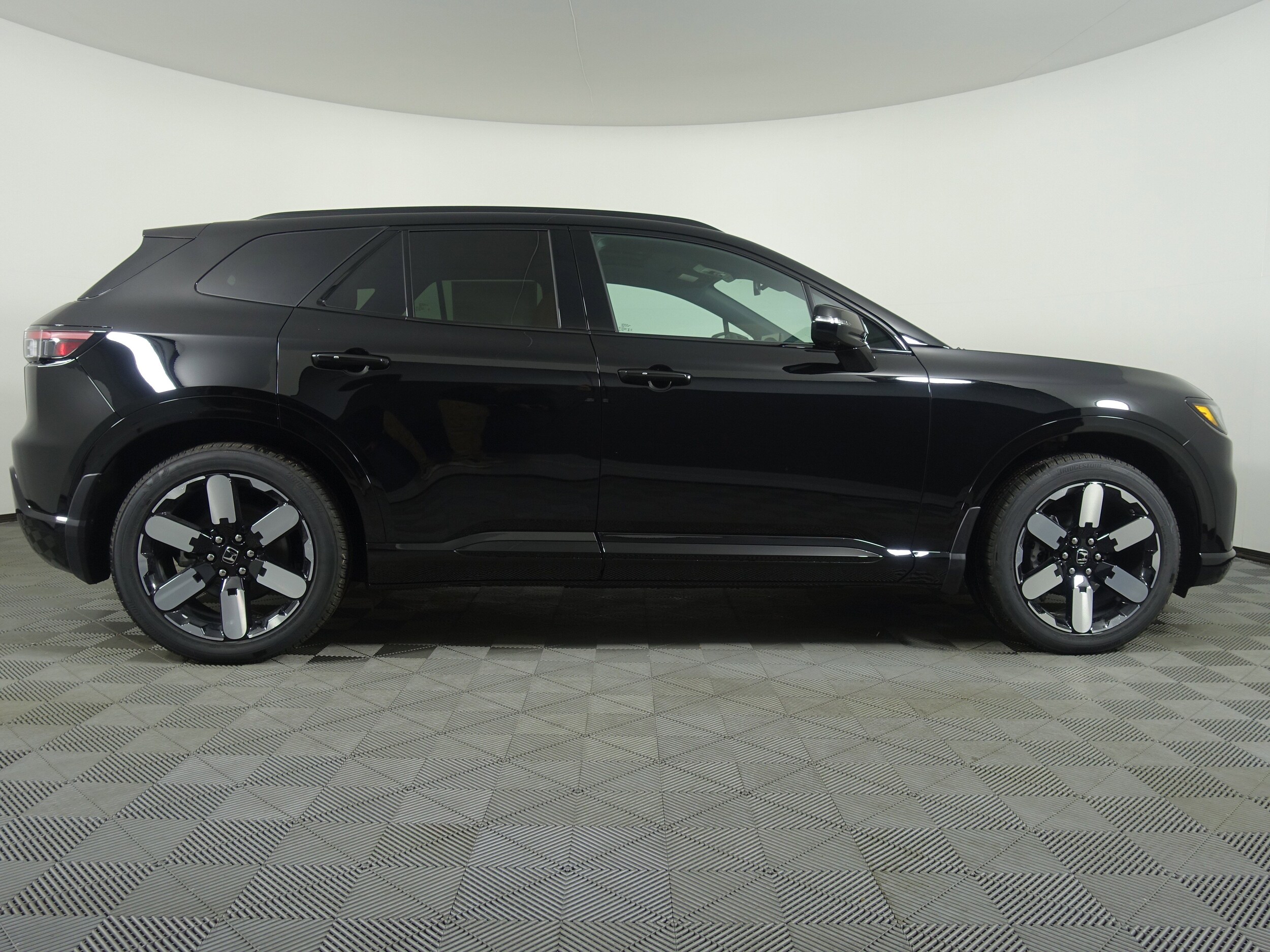 2026 Honda Prologue Elite photo 2