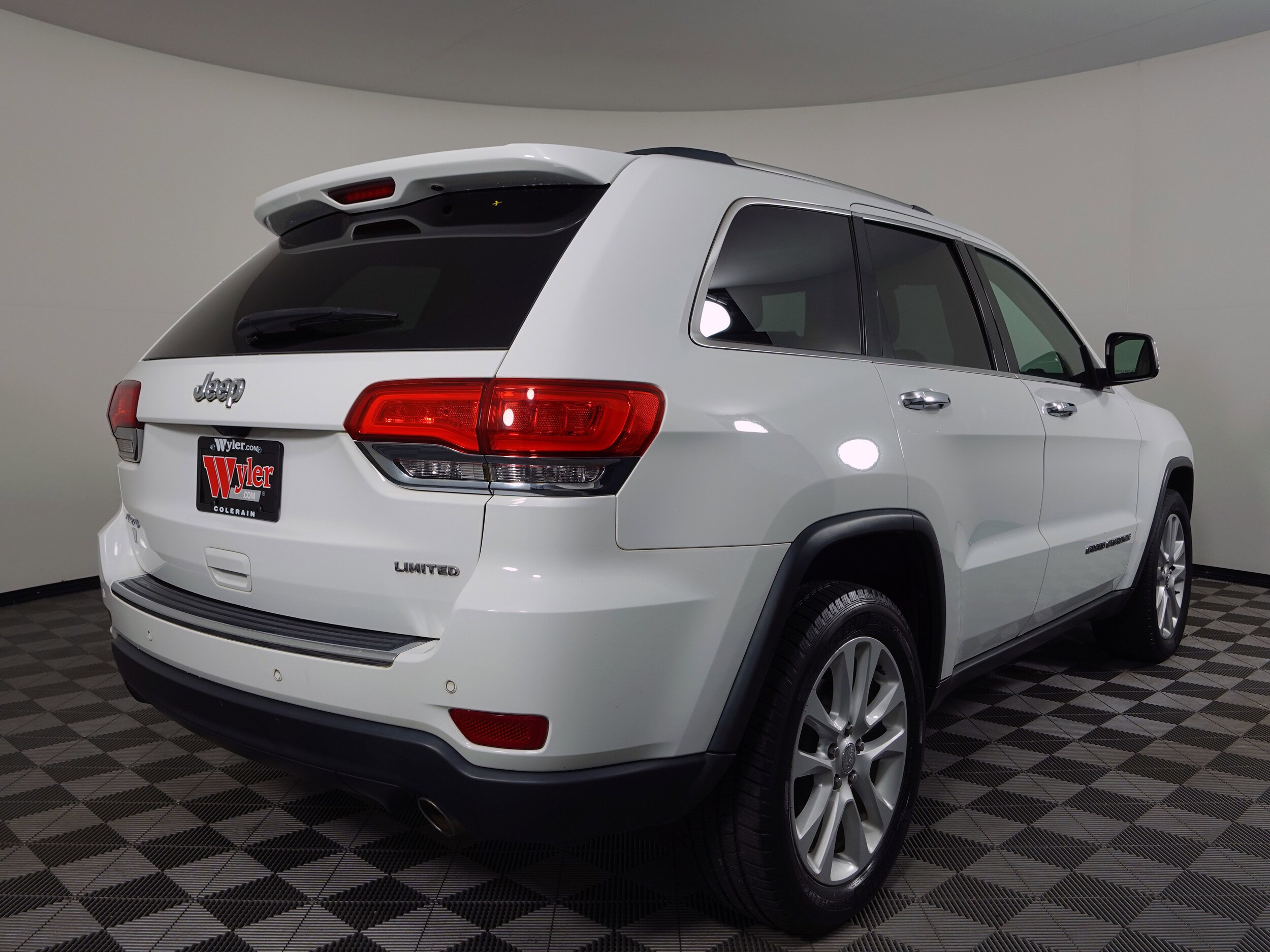 2017 Jeep Grand Cherokee Limited photo 3