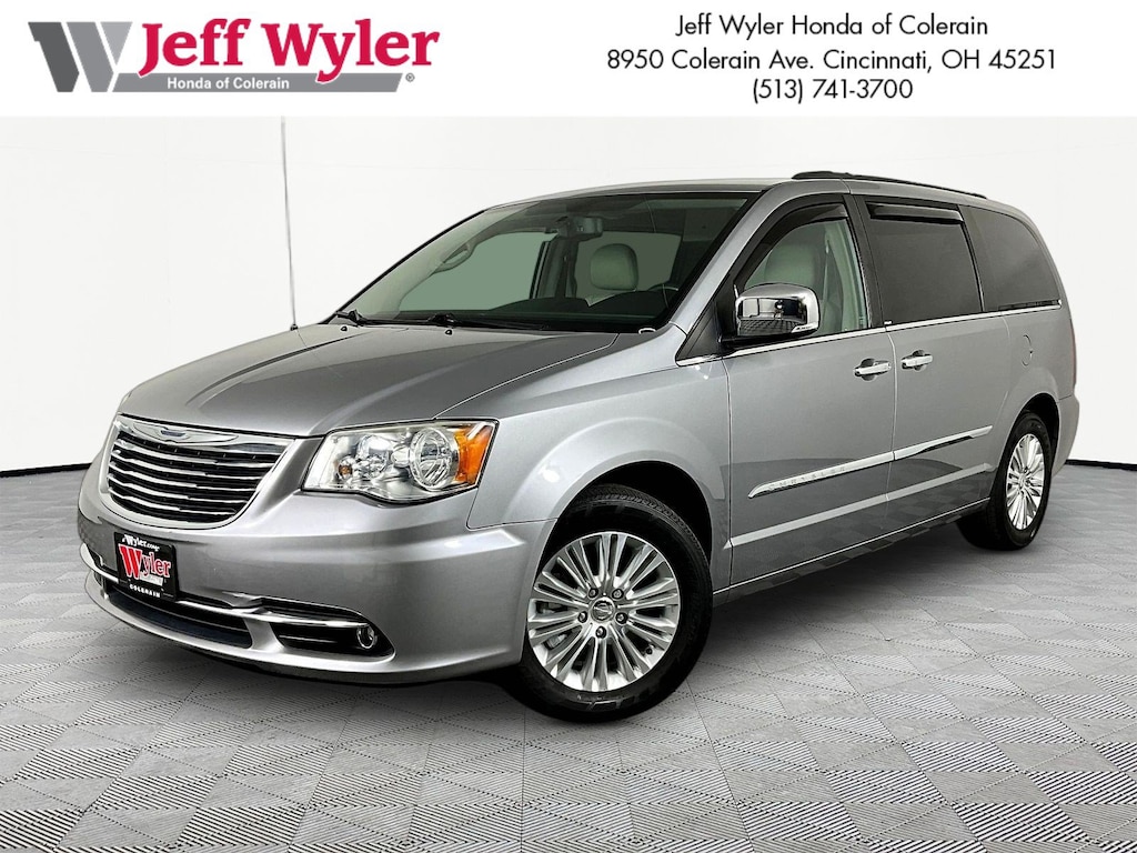 Used 2013 Chrysler Town & Country 4dr Wgn Touring-L Van LWB Passenger Van