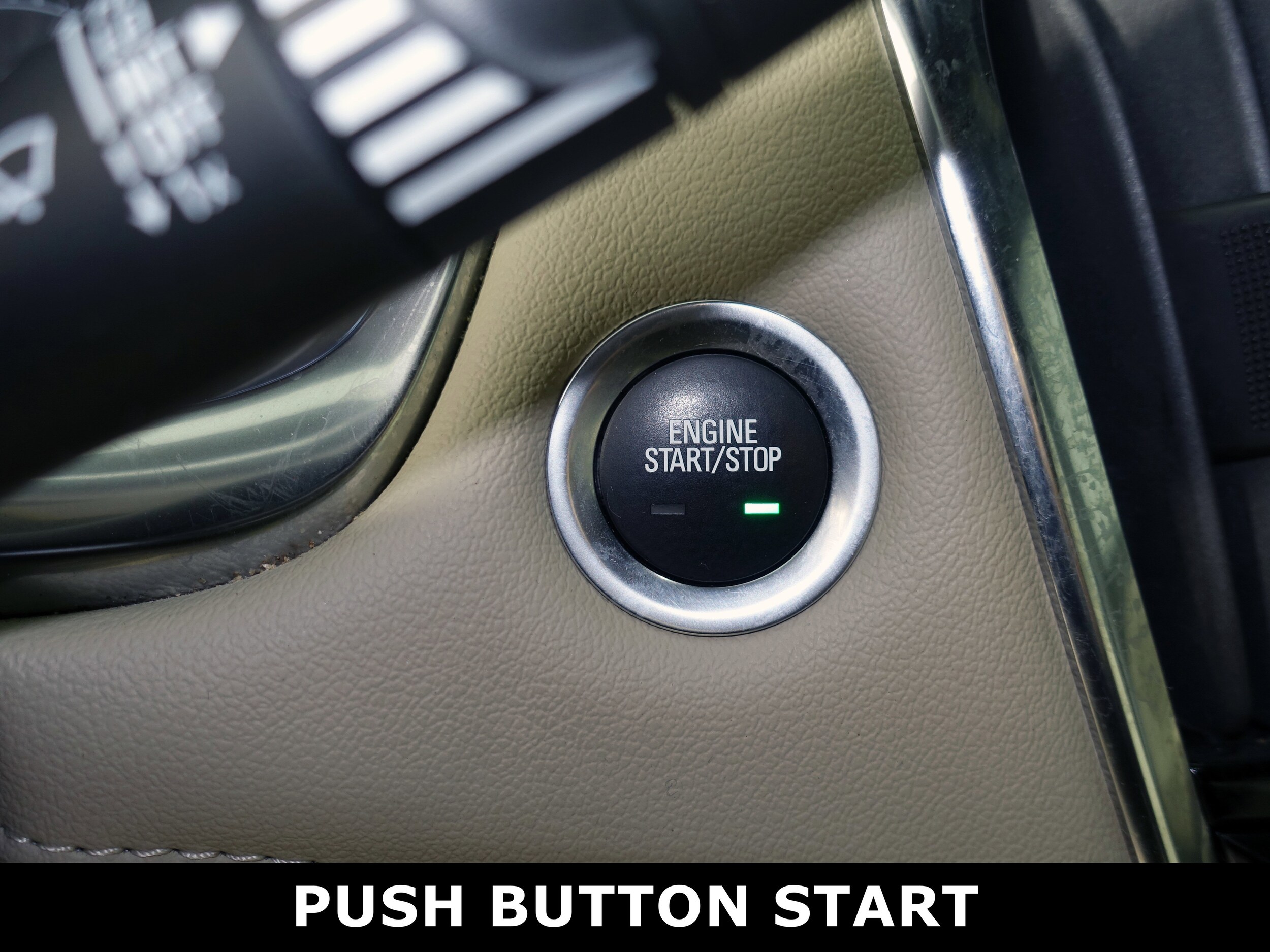 2022 Chevrolet Traverse LS photo 2