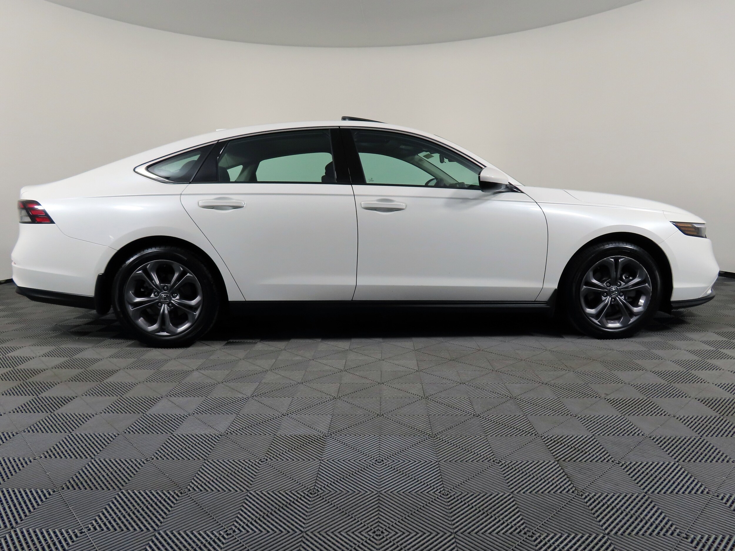 2024 Honda Accord EX photo 2