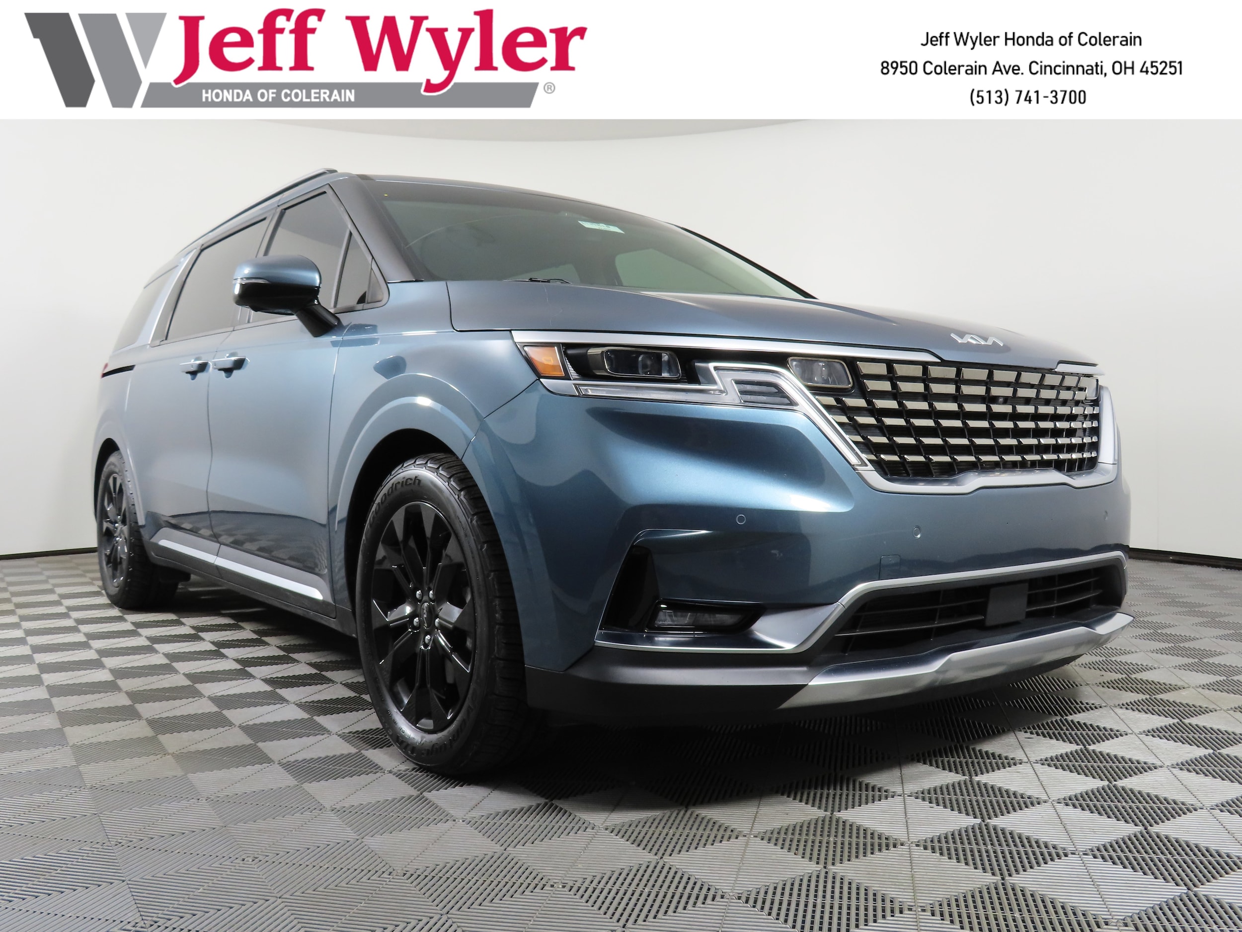 2022 Kia Carnival SX Prestige's photo