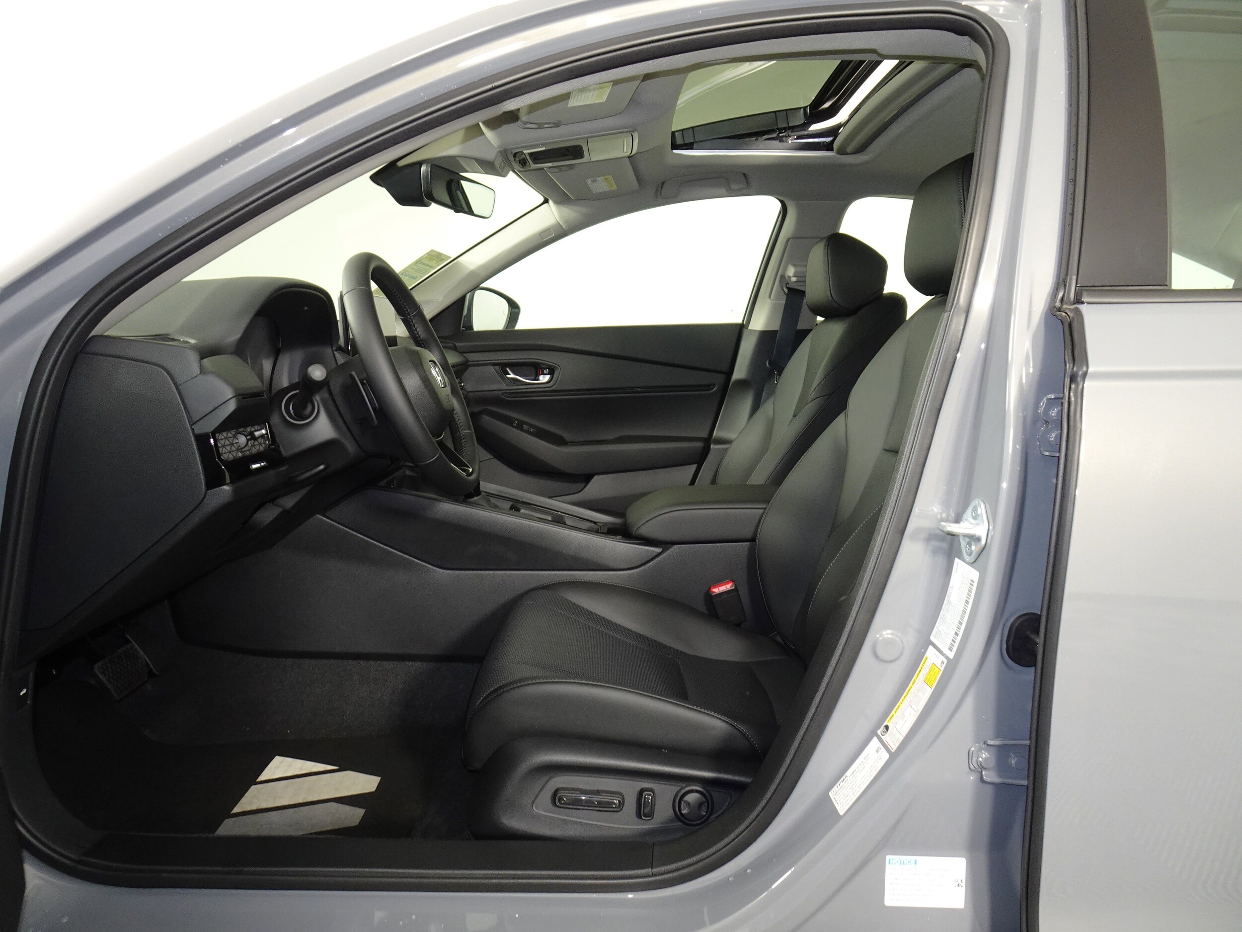 2025 Honda Accord Hybrid EX-L photo 4