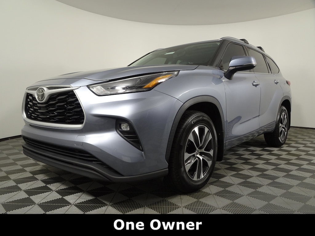 Used 2021 Toyota Highlander XLE AWD SUV