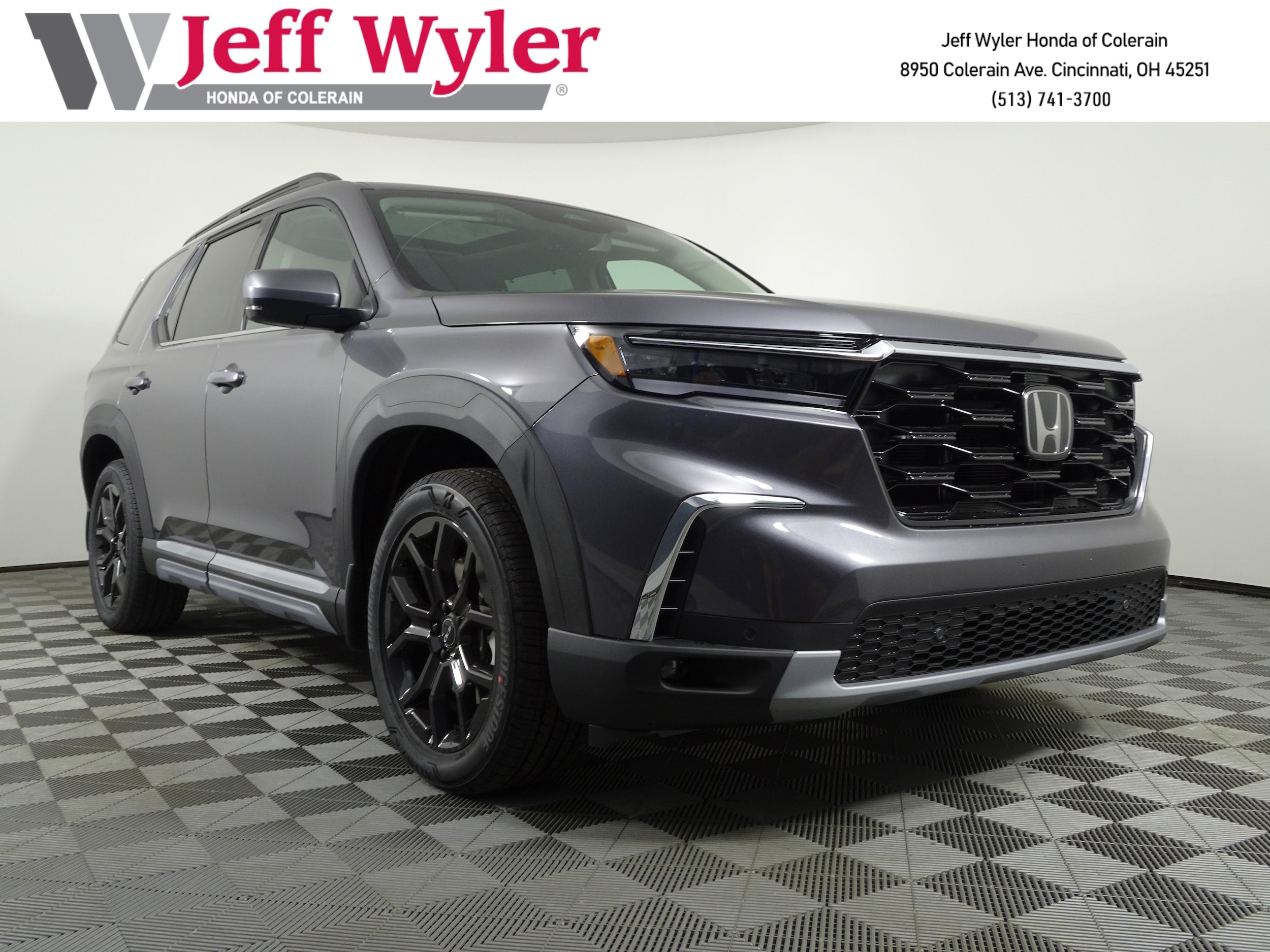 2025 Honda Pilot Touring's photo