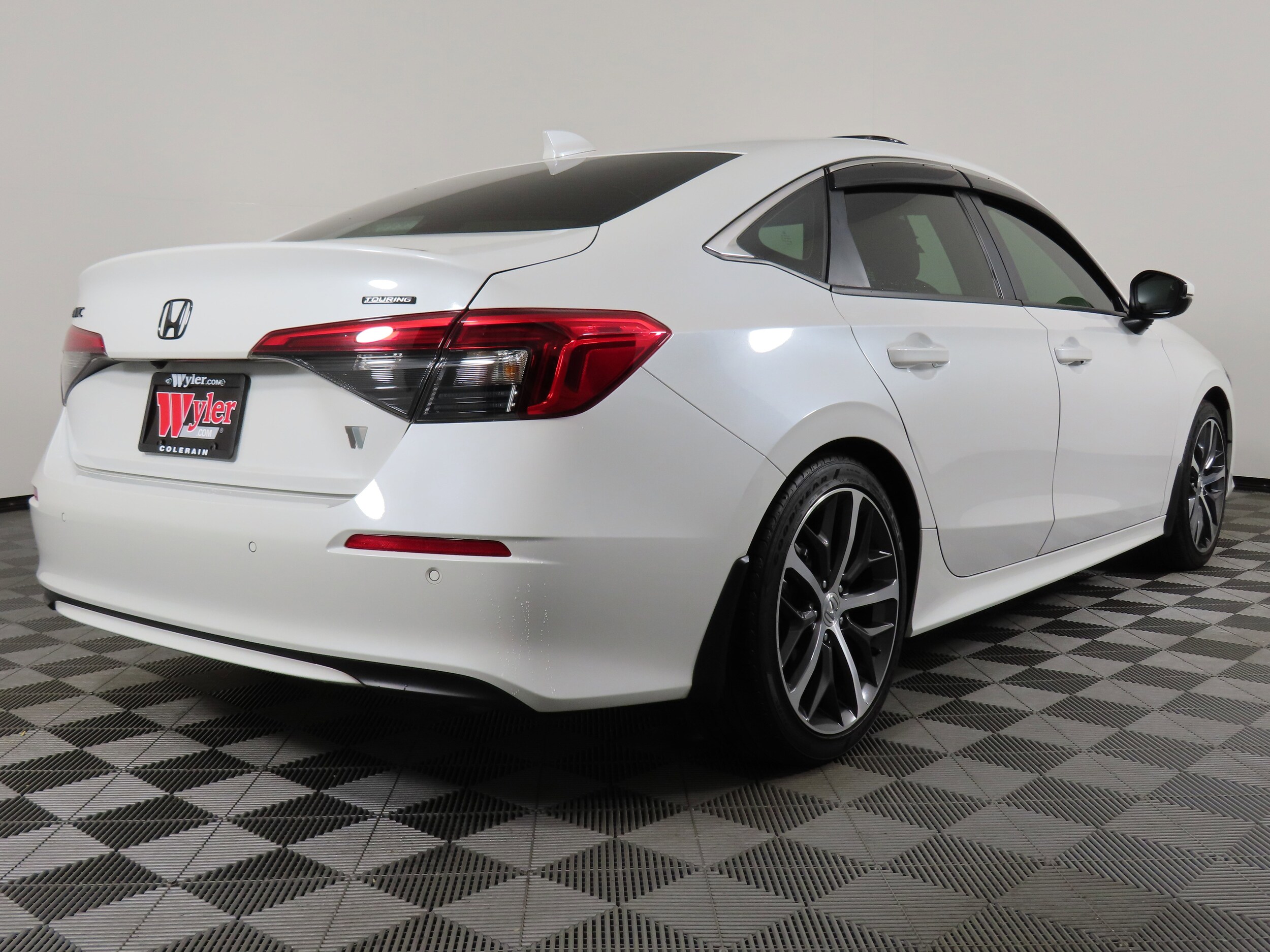 2023 Honda Civic Touring photo 3