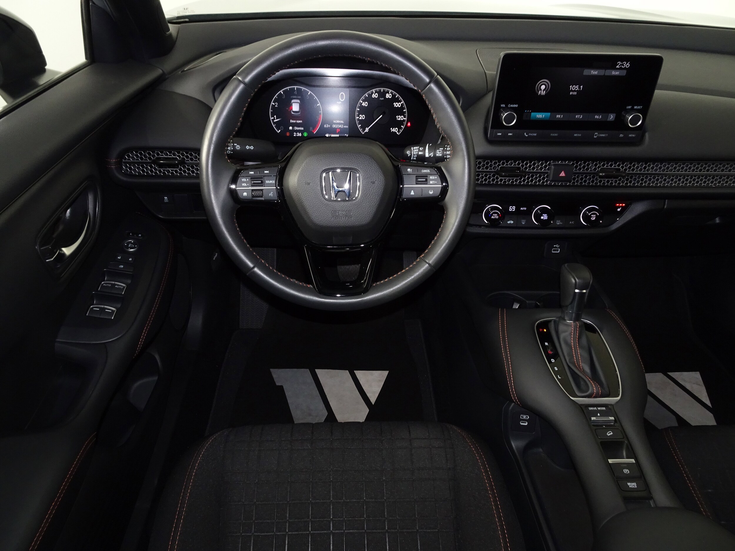 2025 Honda HR-V Sport photo 4