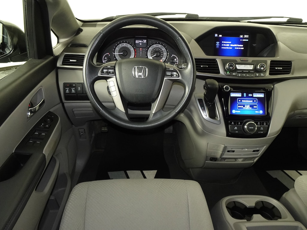 Used 2017 Honda Odyssey SE Auto Van