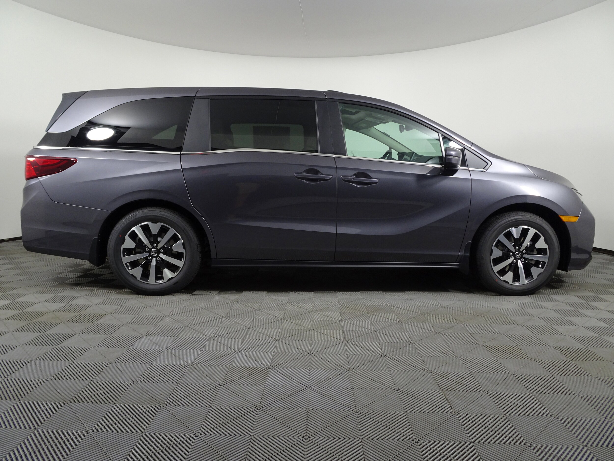2026 Honda Odyssey EX-L photo 2