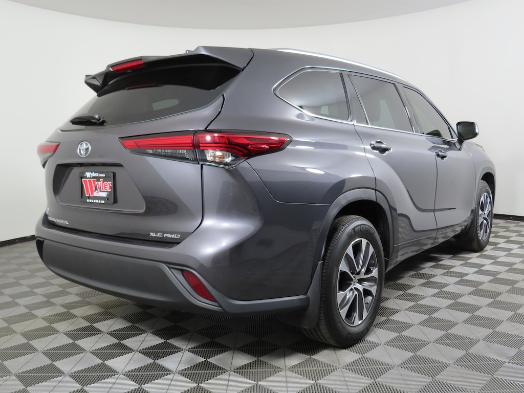 Used 2021 Toyota Highlander XLE AWD SUV