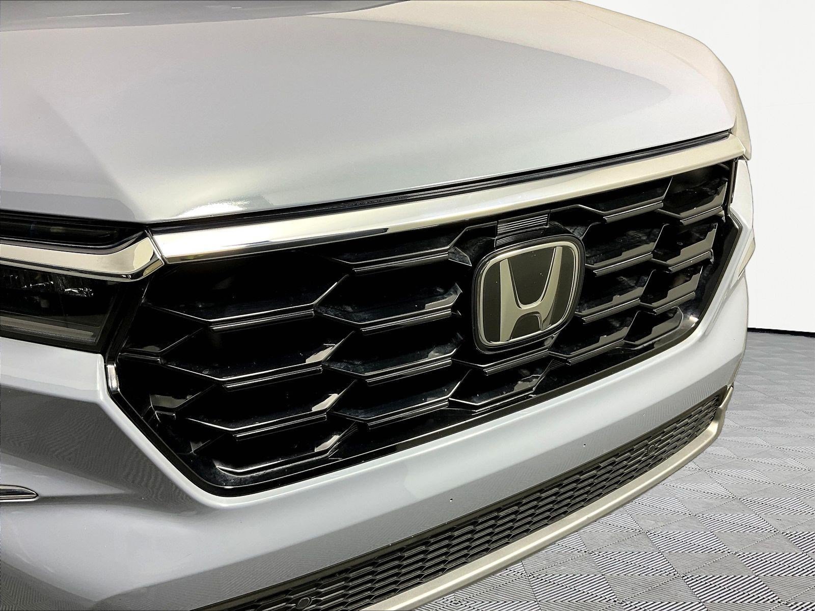 2024 Honda Pilot Touring - Photo 37