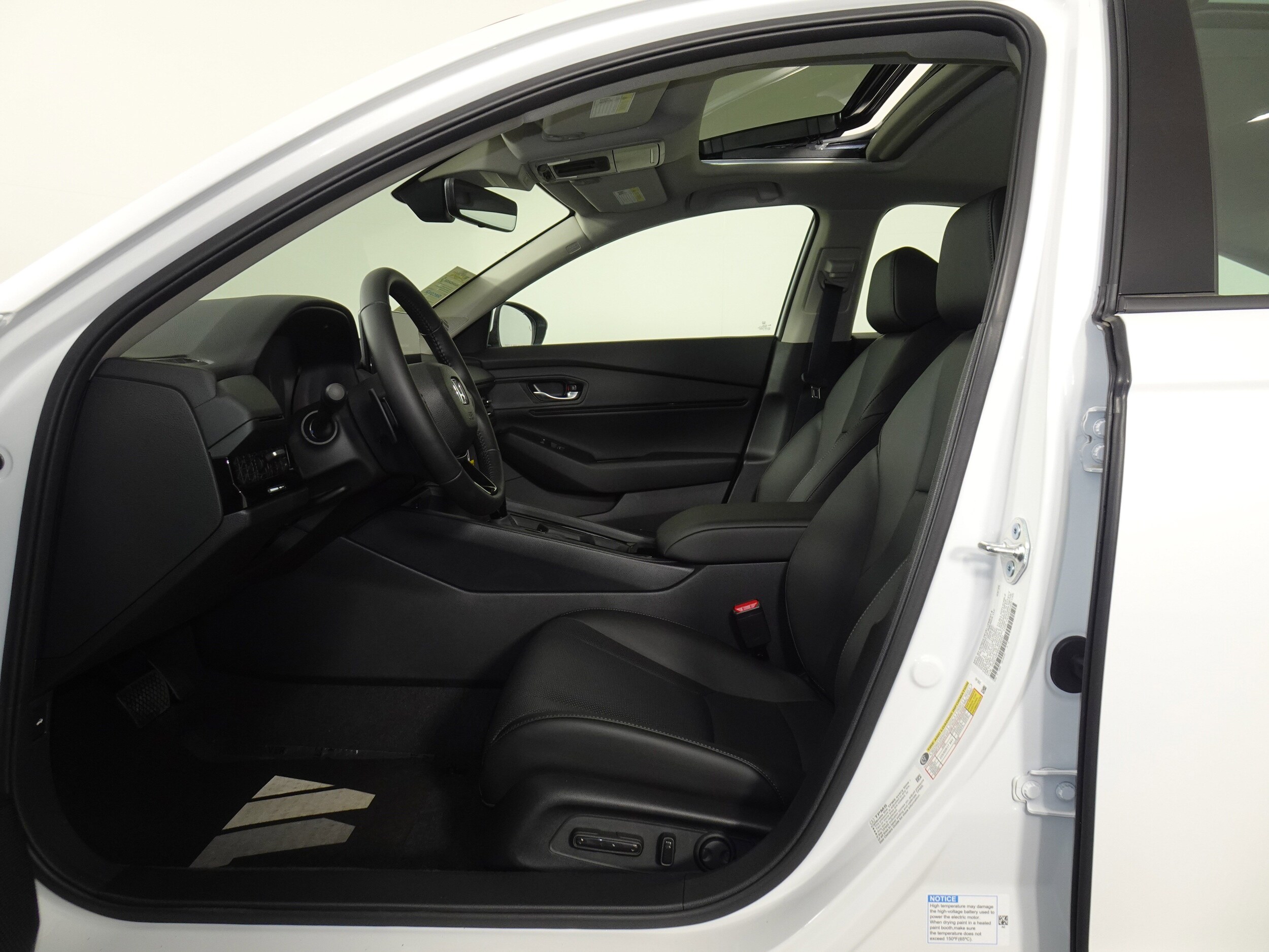 2025 Honda Accord Hybrid EX-L photo 4