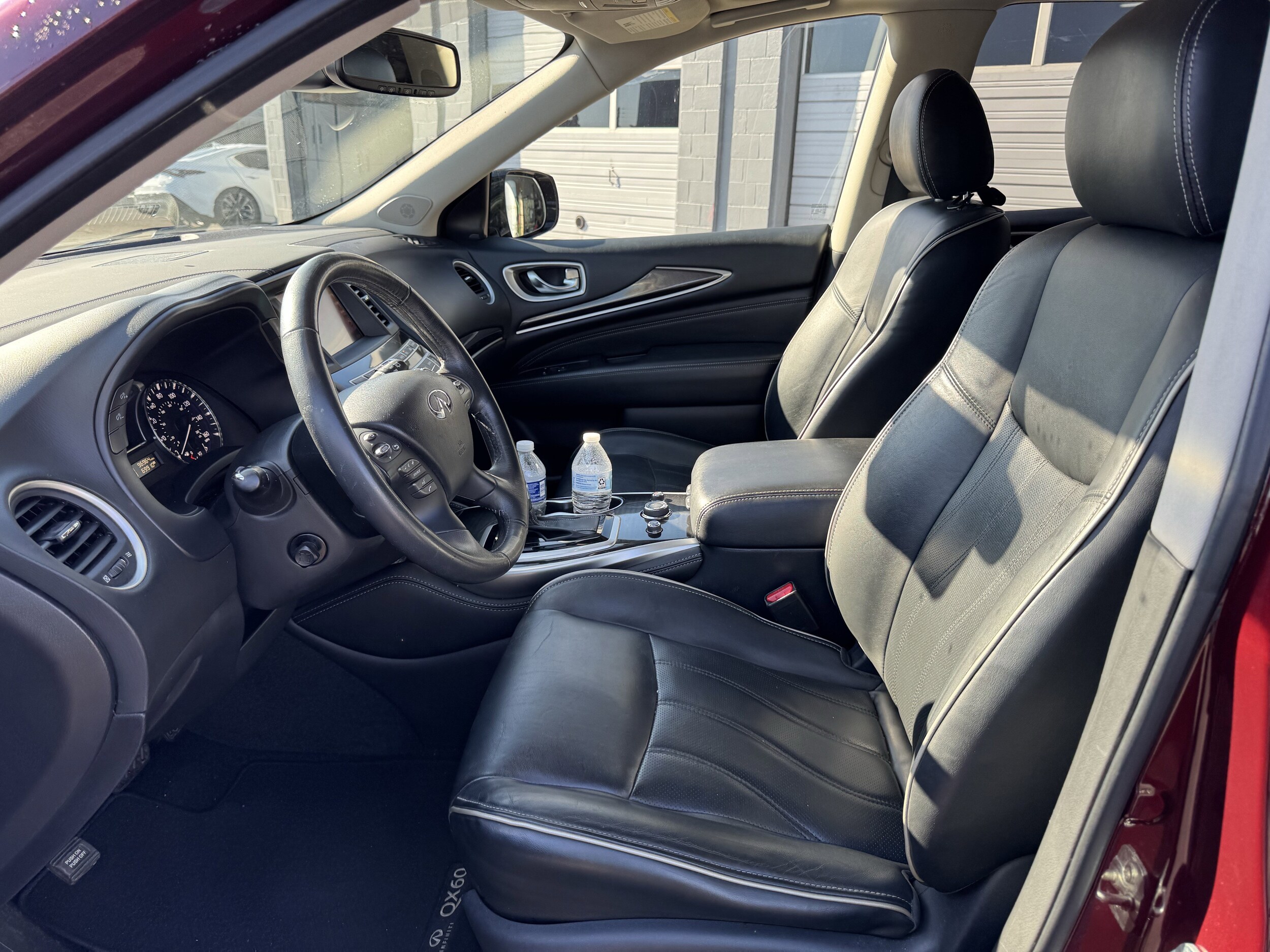 2019 Infiniti QX60 Luxe AWD photo 3