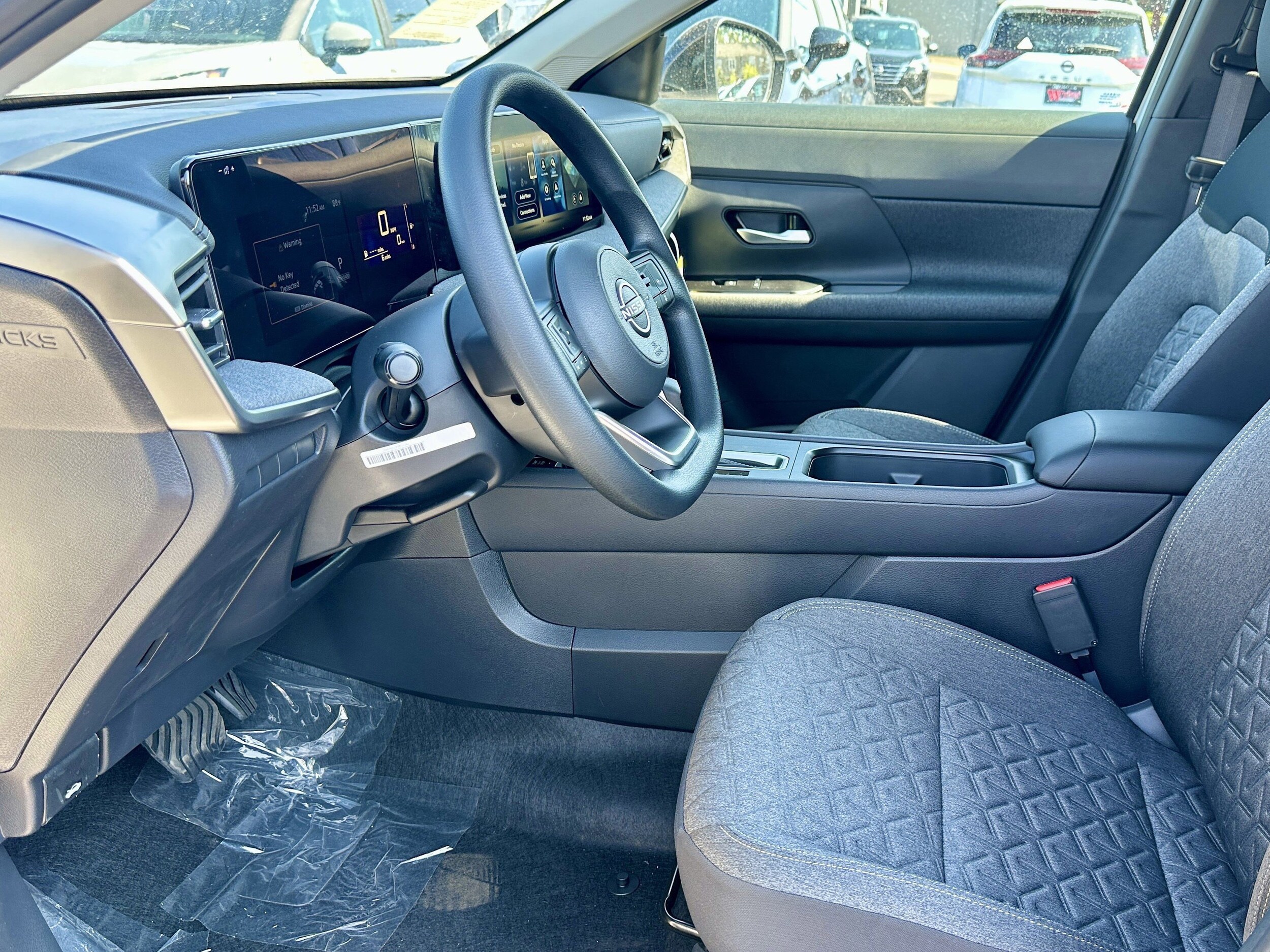 2026 Nissan Kicks SV photo 4