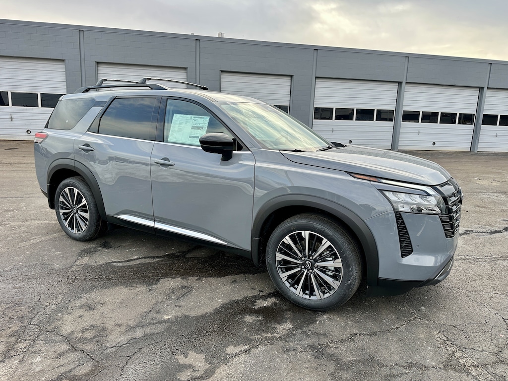 New 2026 Nissan Pathfinder Platinum SUV