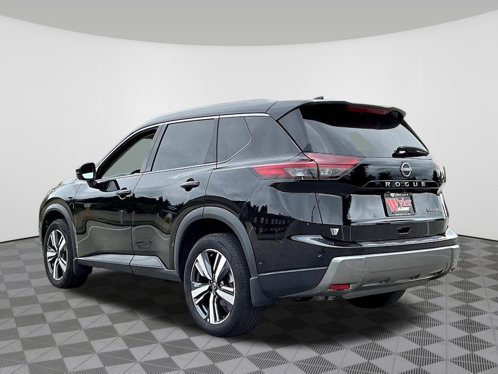 Used 2024 Nissan Rogue AWD SL SUV