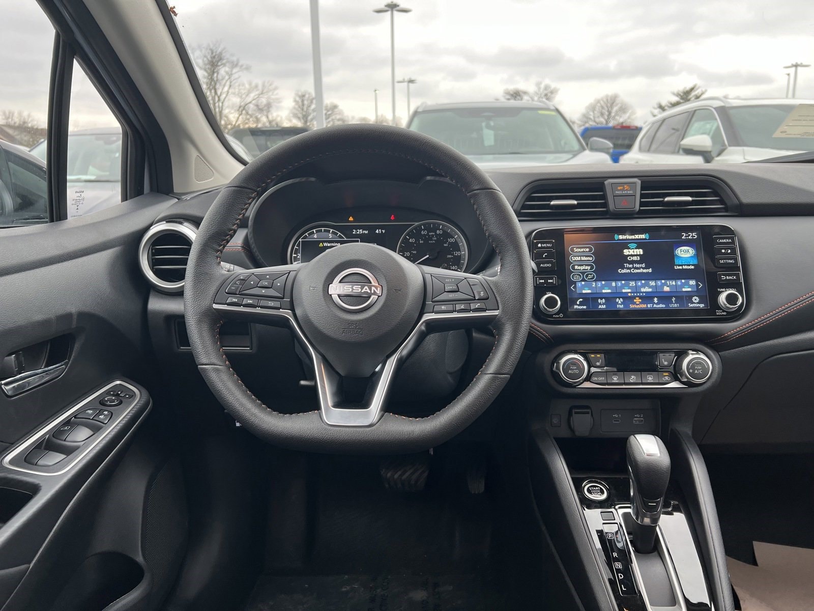 2025 Nissan Versa Sedan SR - Photo 32