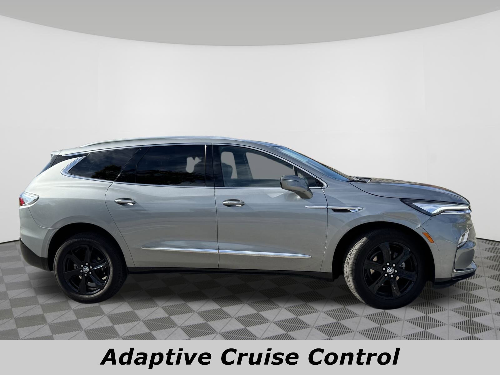 2024 Buick Enclave Essence photo 2