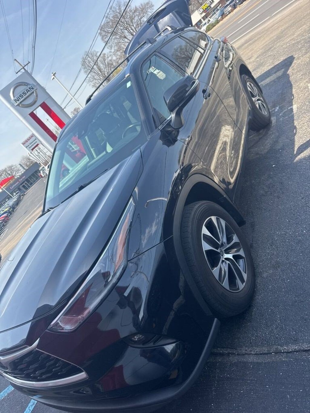 Used 2021 Toyota Highlander XLE AWD SUV