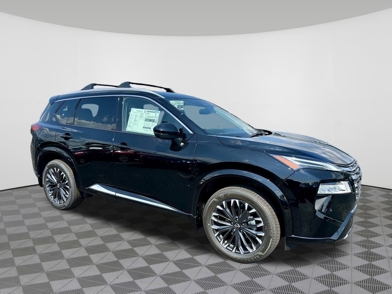 2026 Nissan Rogue Platinum's photo