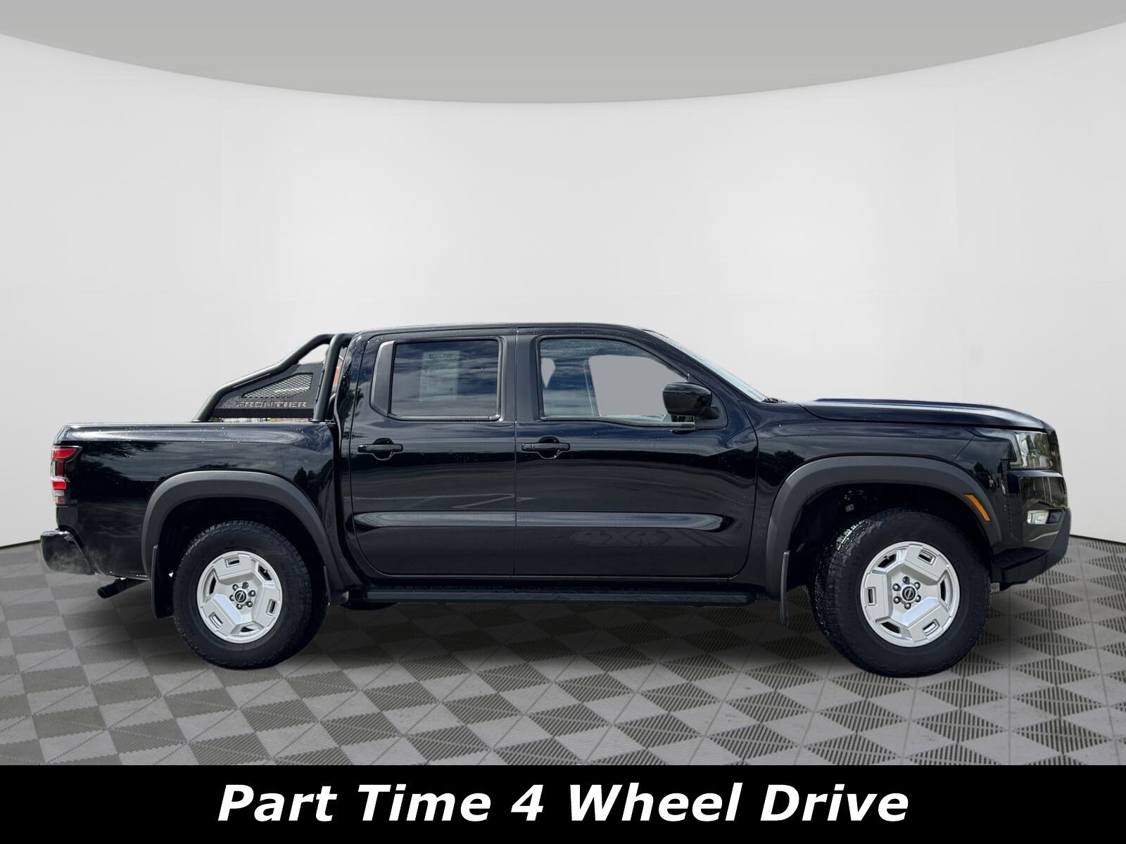 2024 Nissan Frontier SV photo 2