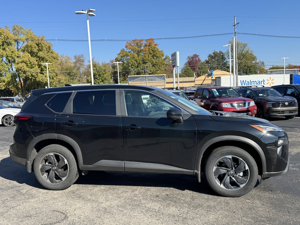 Used 2025 Nissan Rogue AWD SV SUV