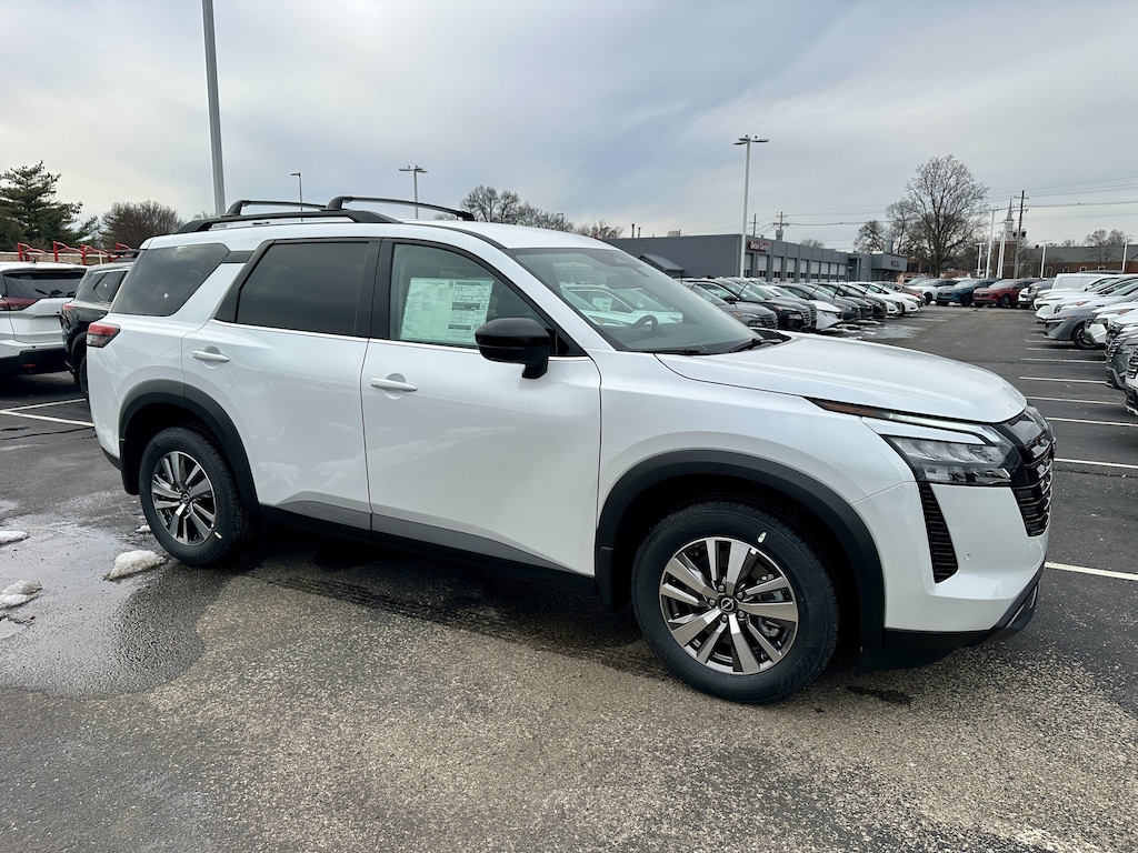 New 2026 Nissan Pathfinder SL SUV