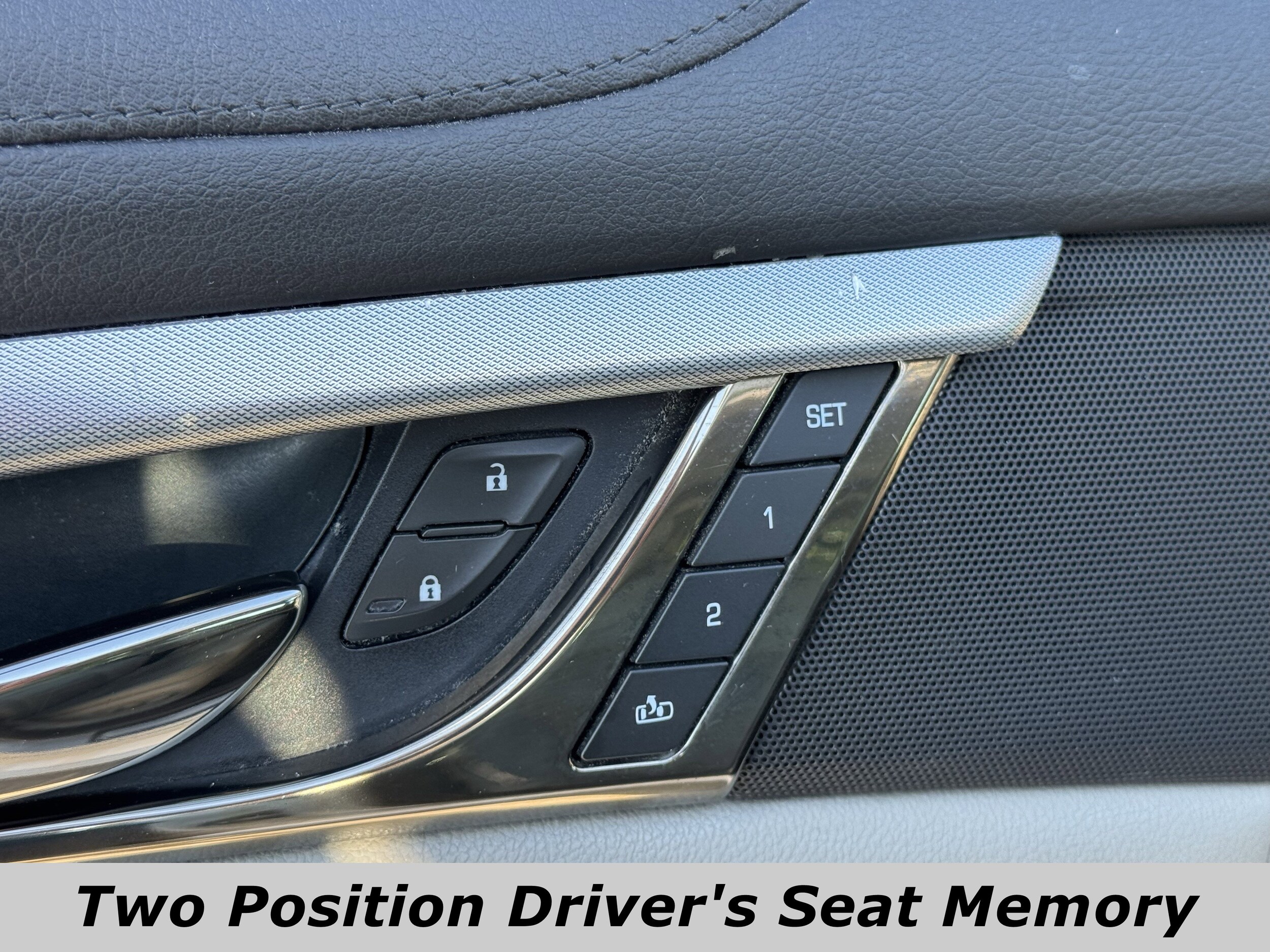 2018 Cadillac CTS Sedan Luxury photo 3
