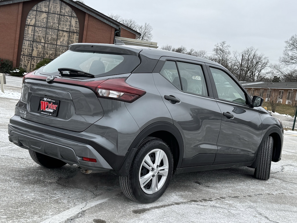 Used 2025 Nissan Kicks Play S FWD SUV