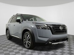 2025 Nissan Pathfinder Platinum SUV