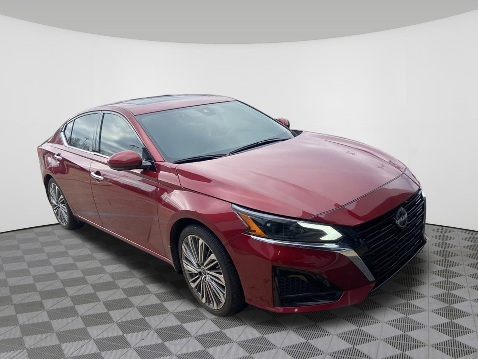 2024 Nissan Altima 2.5 SL photo 2