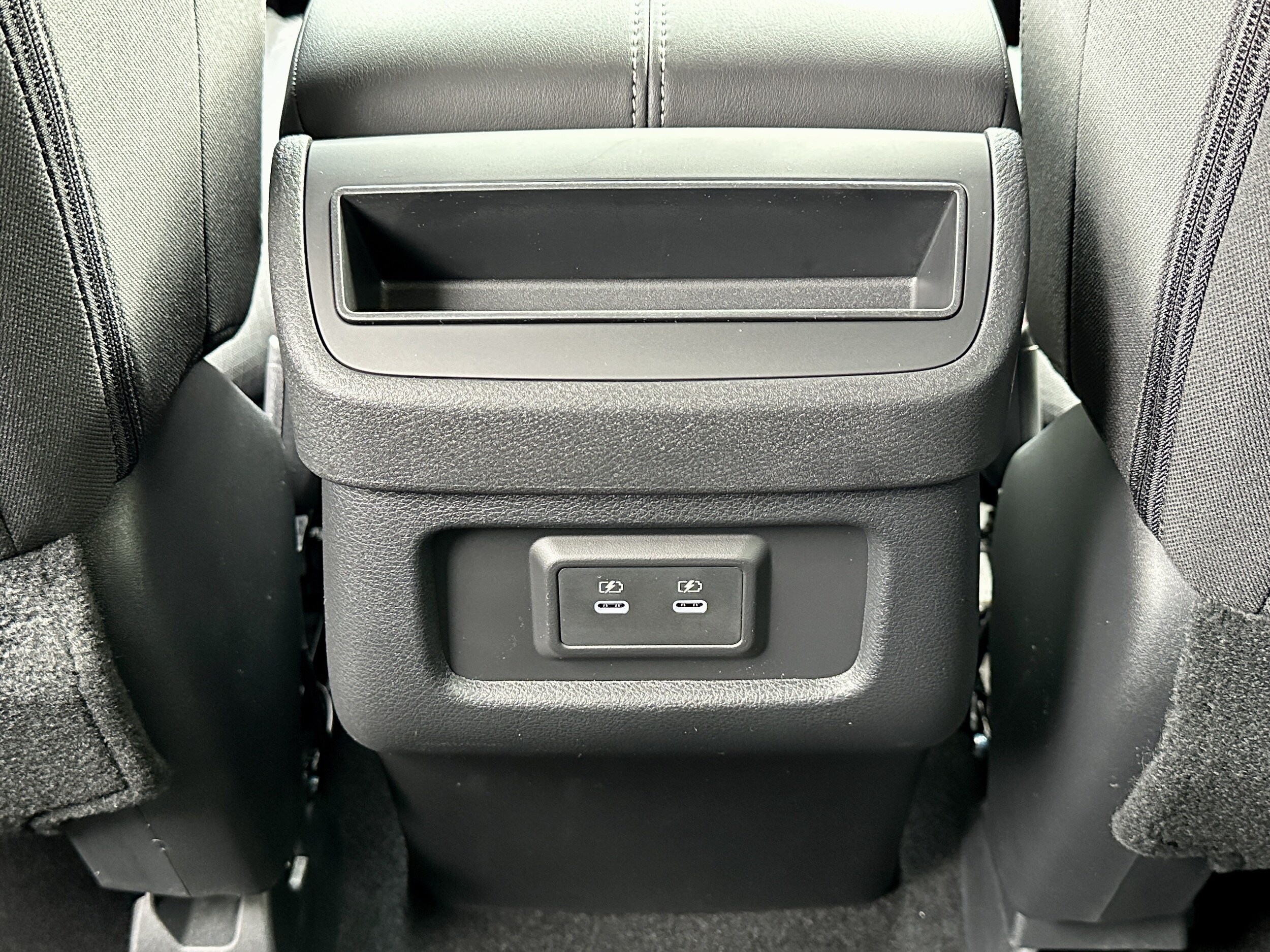 2026 Nissan Pathfinder SV - Photo 36