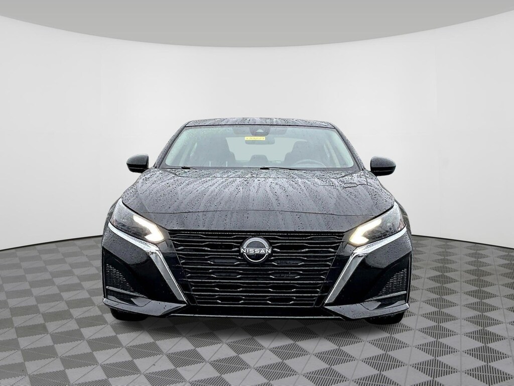Used 2025 Nissan Altima SV FWD Sedan