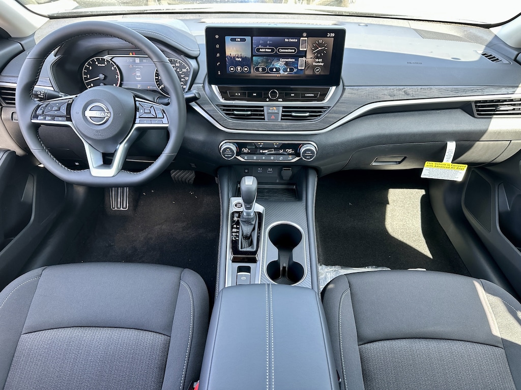 New 2025 Nissan Altima SV Sedan