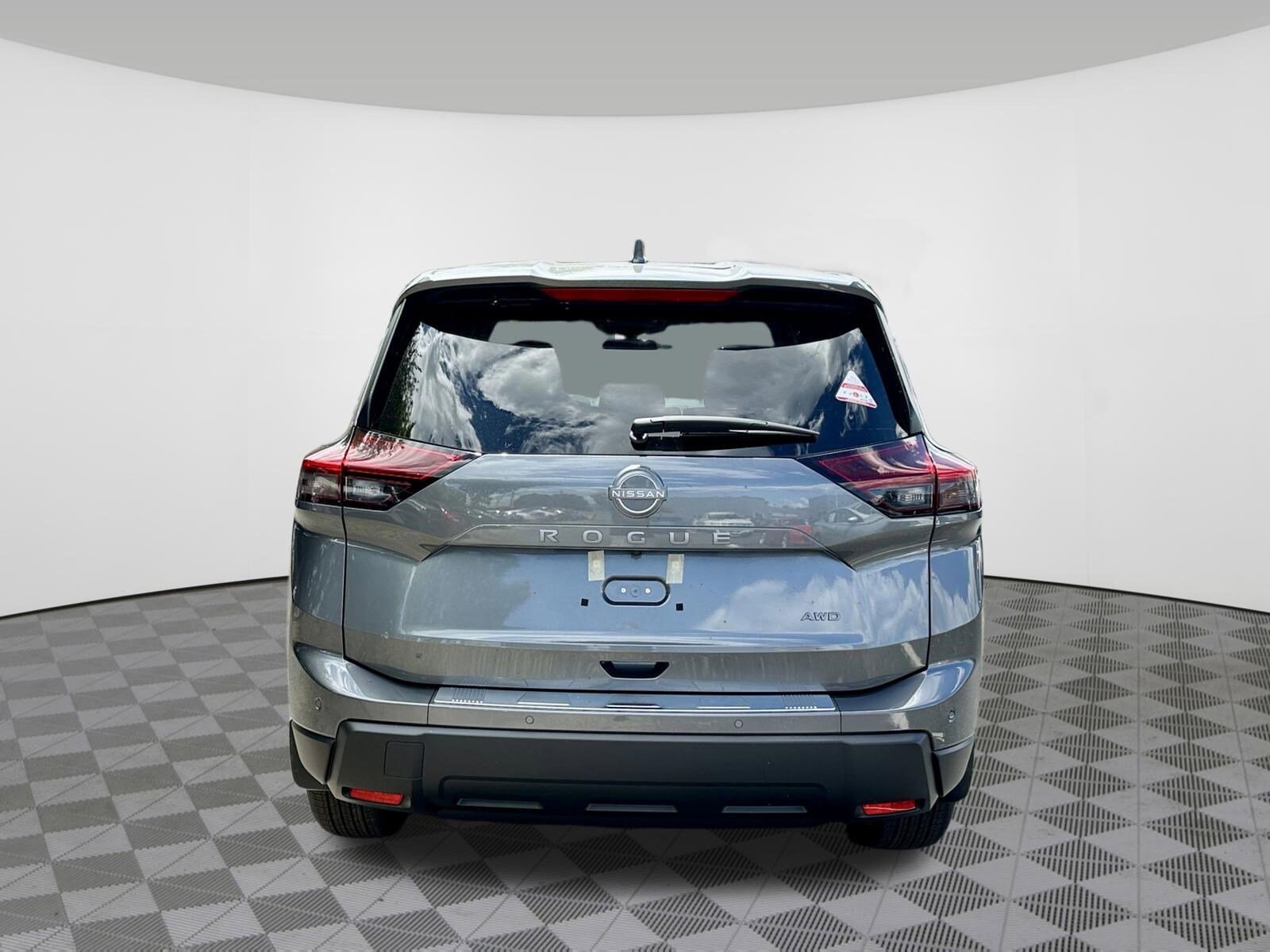 2026 Nissan Rogue SV photo 4