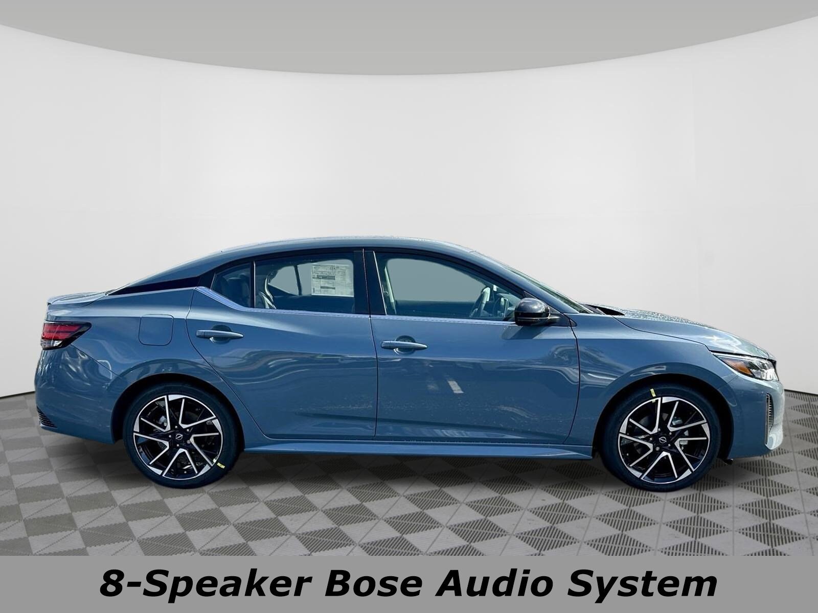 2025 Nissan Sentra SR photo 2