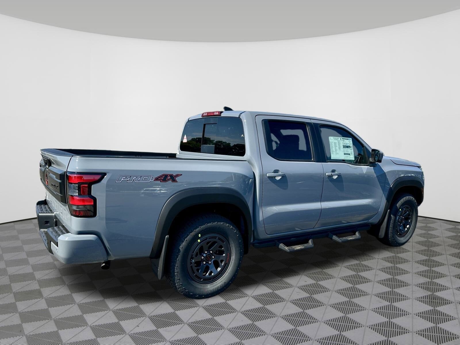 2026 Nissan Frontier PRO-4X photo 3