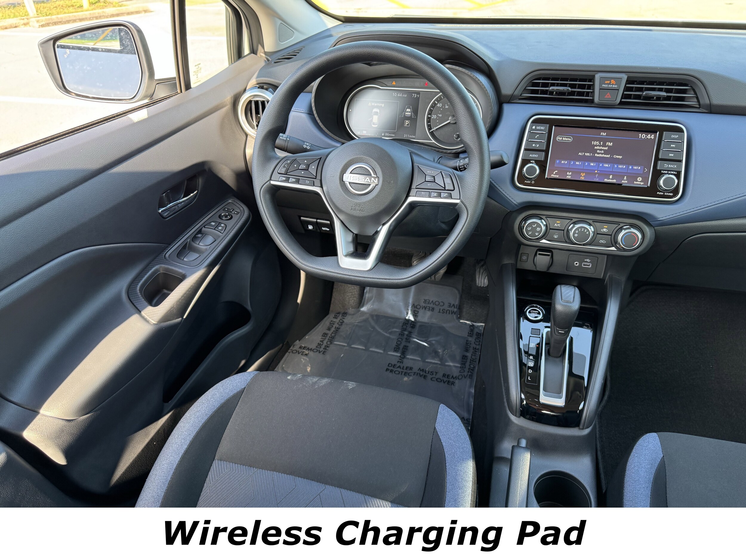 2025 Nissan Versa SV photo 4