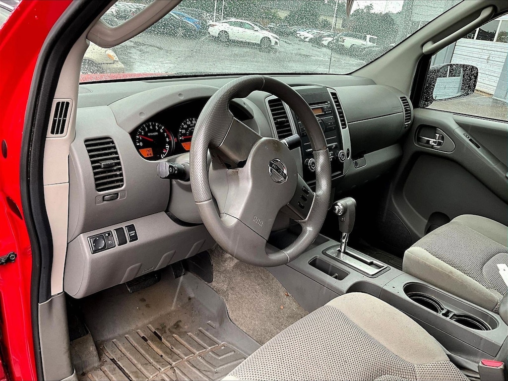 Used 2011 Nissan Frontier 4WD Crew Cab SWB Auto SV Truck Crew Cab